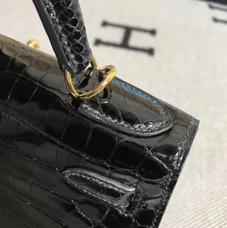 Hermès（爱马仕） Kelly凯莉包 黑色 金扣 28cm