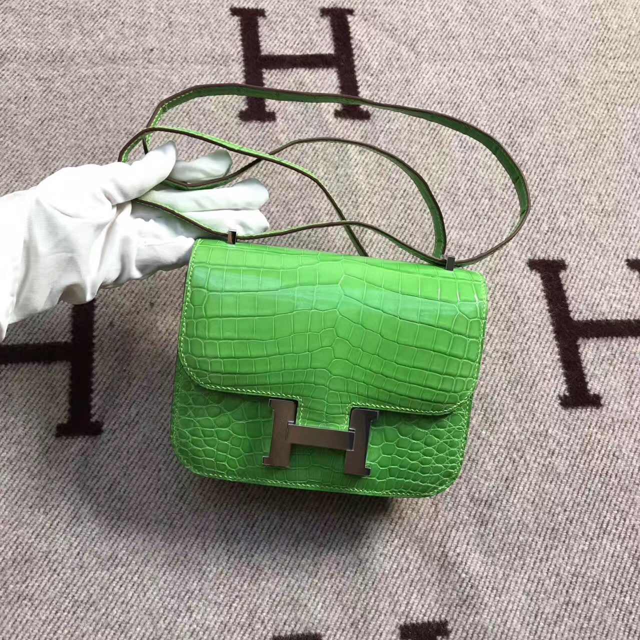 Hermes爱马仕 Constance 19 苹果绿 原版皮 银扣