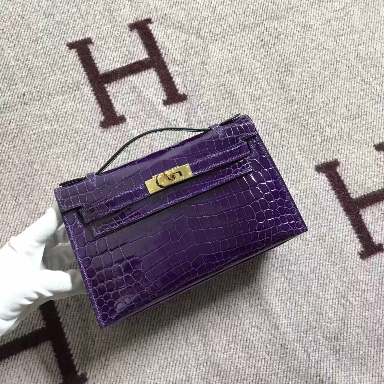 Hermès（爱马仕） Mini Kelly迷你凯莉 葡萄紫 鳄鱼皮 金扣 22cm