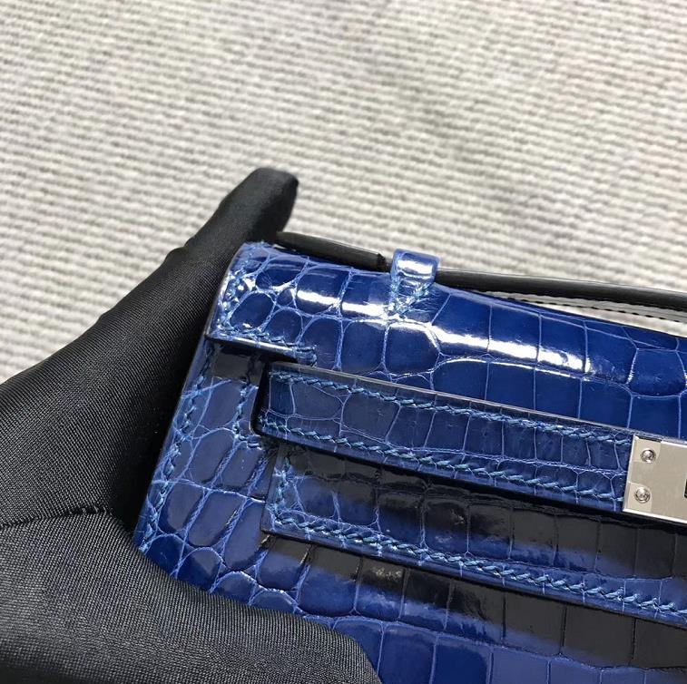 Hermès(爱马仕) Mini Kelly迷你凯莉 宝蓝色 银扣 22cm-拉尔森鳄鱼皮具定制 - 爱马仕包包官网 Hermès(爱马仕) Mini Kelly迷你凯莉 宝蓝色 银扣 22cm