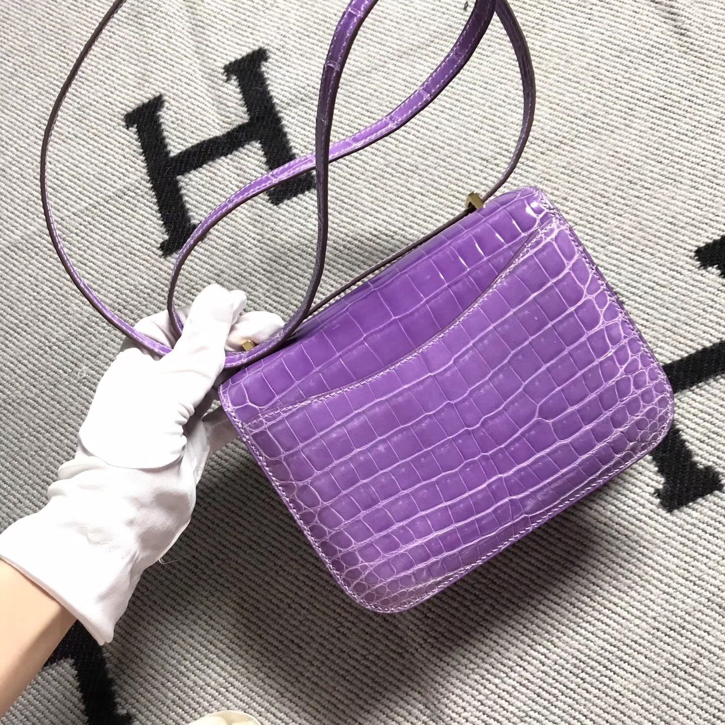 Hermes爱马仕 Constance 19 薰衣草紫 亮面 银扣