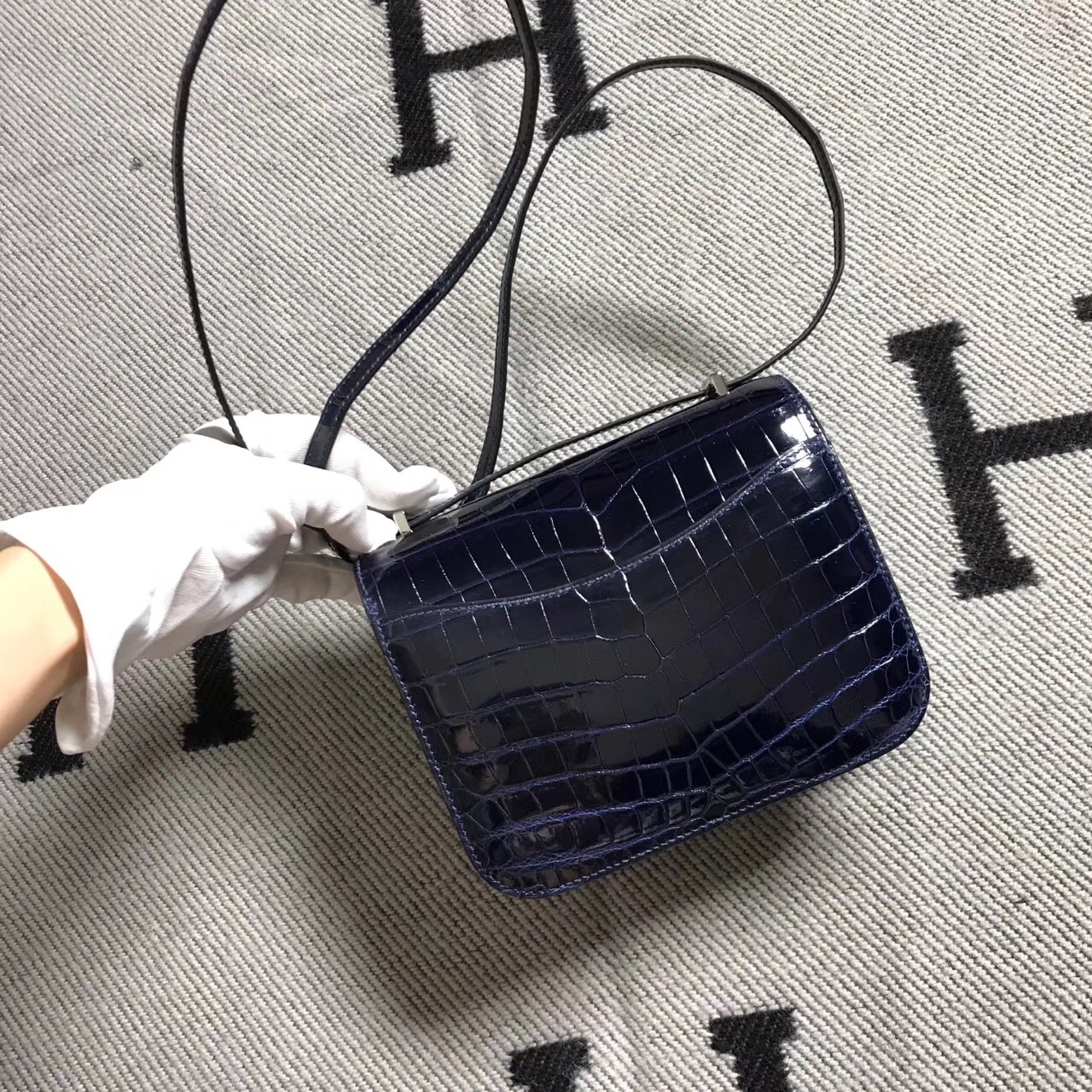Hermes爱马仕 Constance 19 深蓝色 亮面 银扣