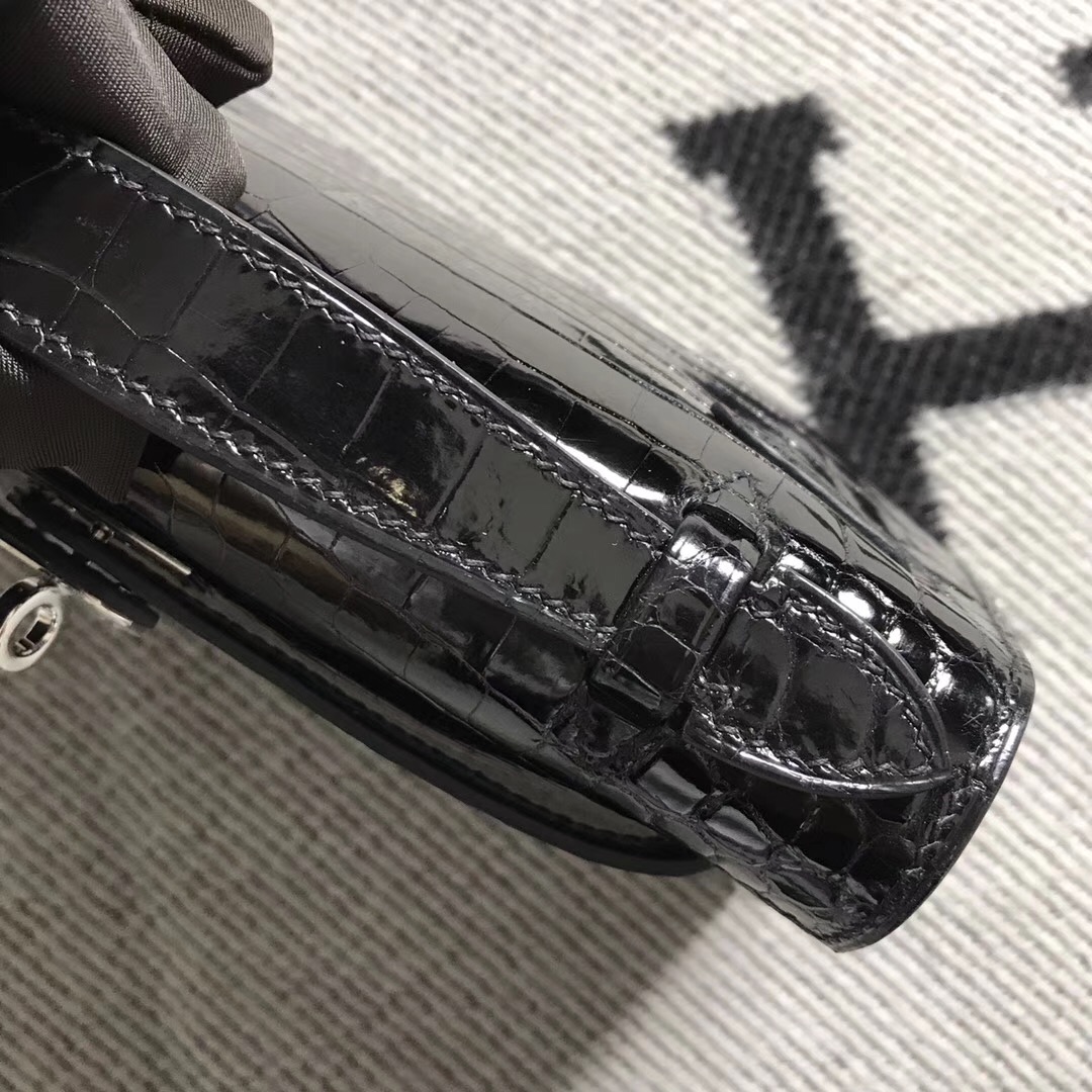 Hermès（爱马仕） Mini Kelly迷你凯莉 黑色 鳄鱼皮 银扣 22cm
