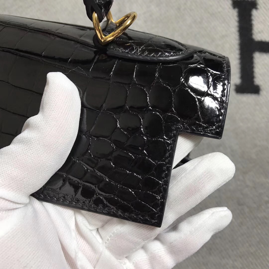 Hermès（爱马仕） Kelly凯莉包 黑色 金扣 32cm