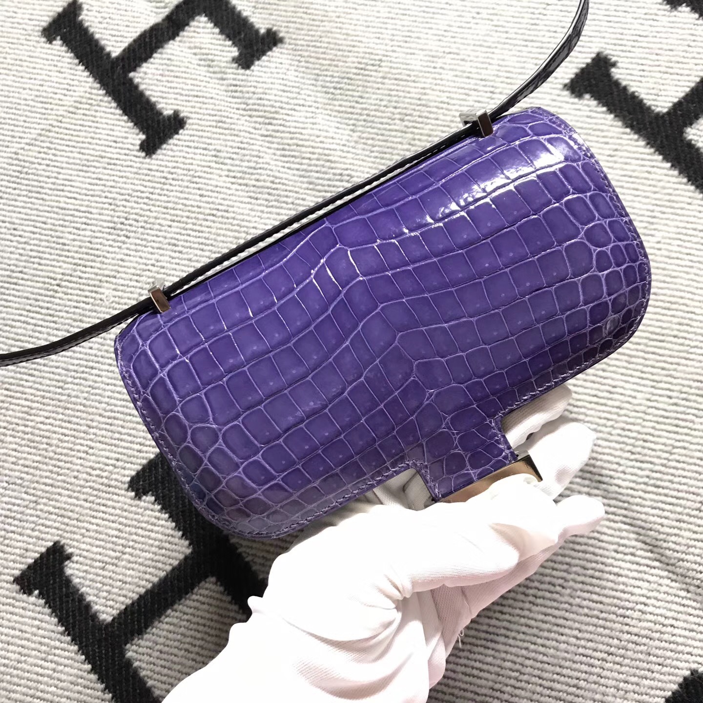 Hermes爱马仕 Constance 19 蓝紫色 亮面 银扣