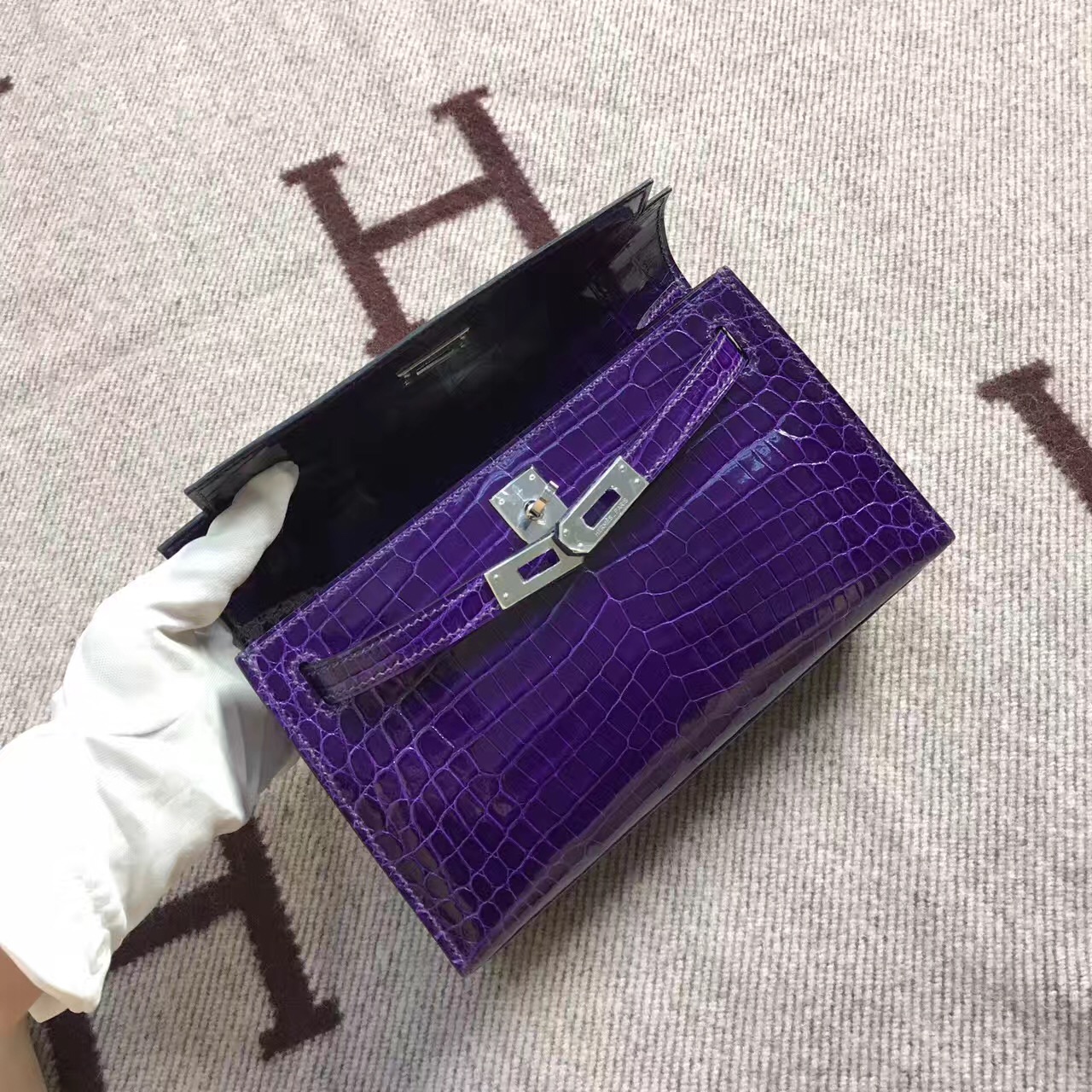 Hermès（爱马仕） Mini Kelly迷你凯莉 紫色 鳄鱼皮 银扣 22cm