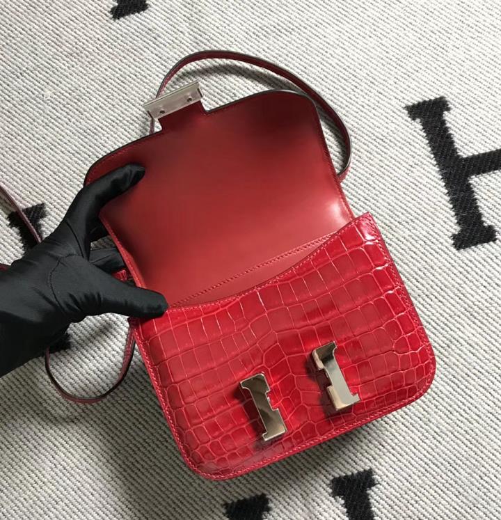 Hermes 爱马仕空姐包 Constance 19CM 鳄鱼皮 大红色 银扣
