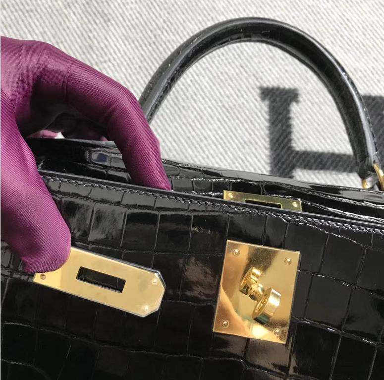 Hermès（爱马仕） Kelly凯莉包 黑色 金扣 28cm