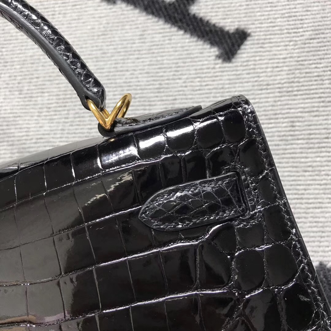 Hermès（爱马仕） Kelly凯莉包 黑色 金扣 32cm