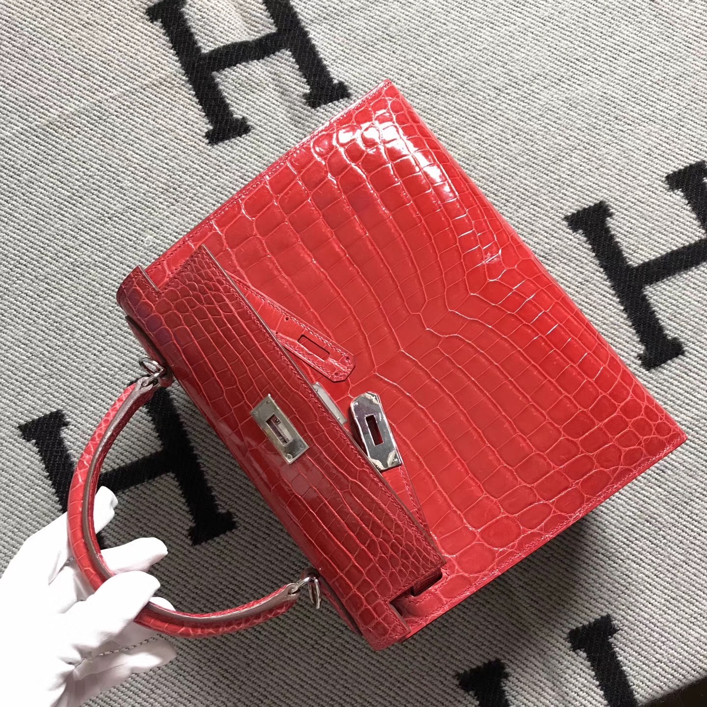 Hermès（爱马仕） Kelly凯莉包 西瓜红 银扣 28cm
