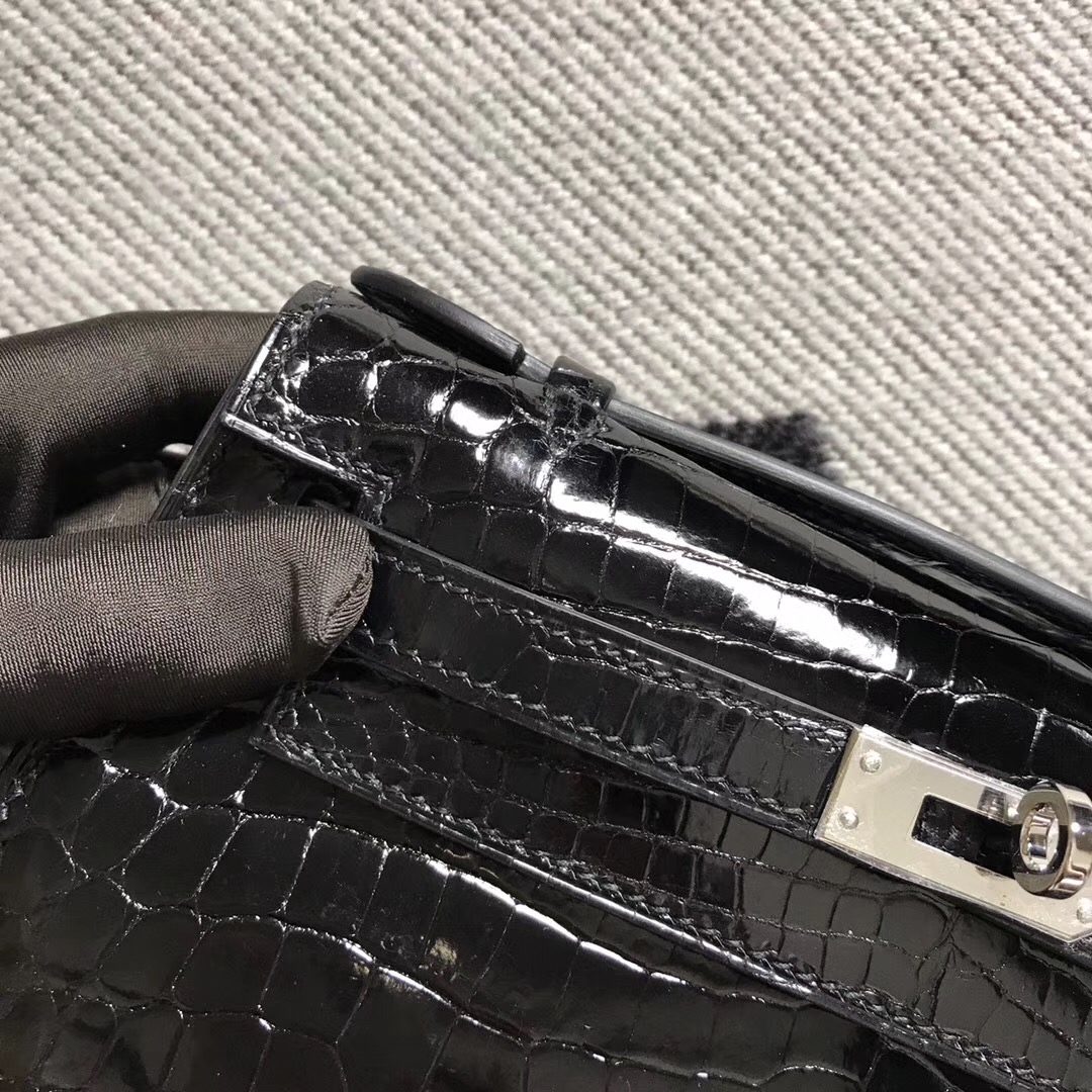 Hermès（爱马仕） Mini Kelly迷你凯莉 黑色 鳄鱼皮 银扣 22cm