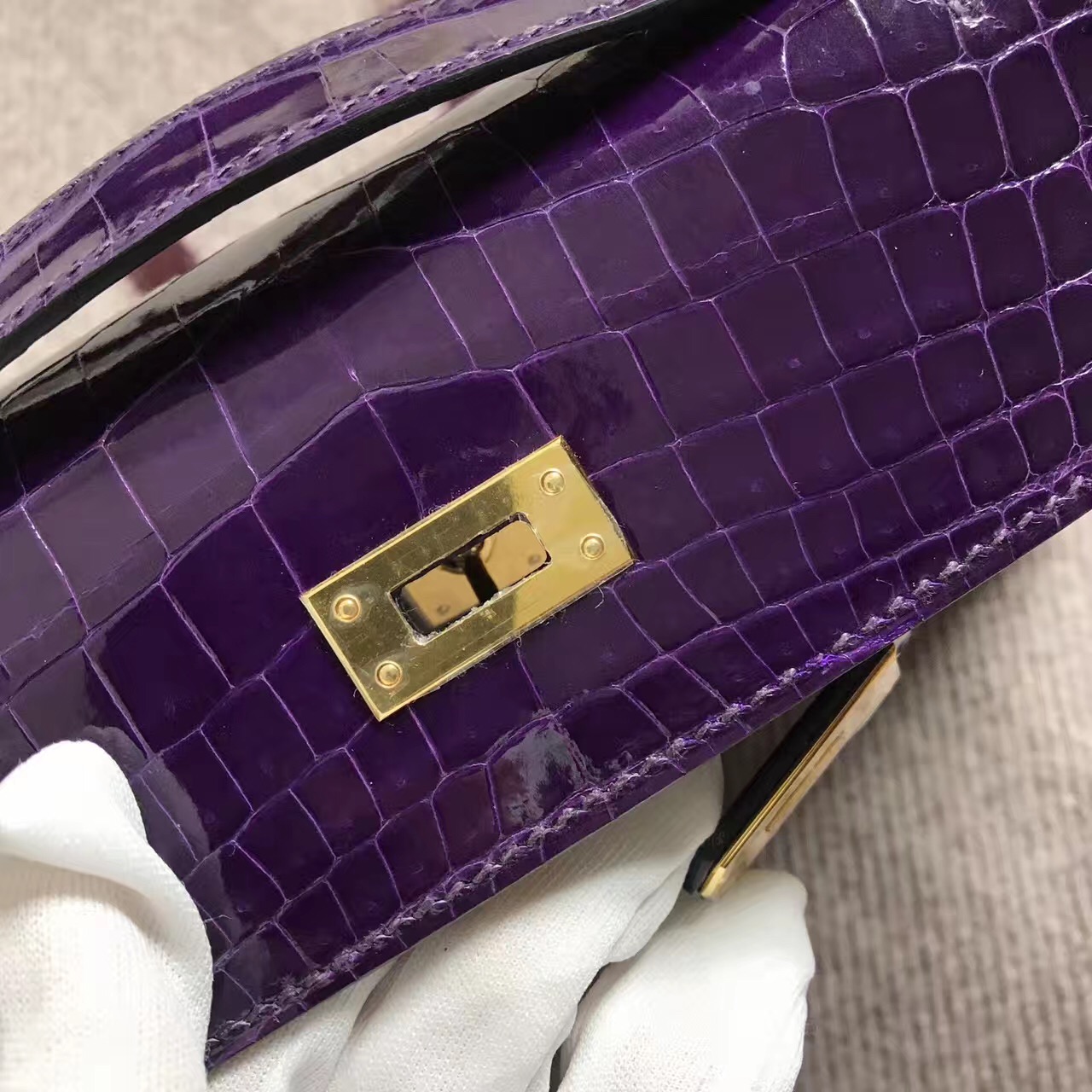 Hermès（爱马仕） Mini Kelly迷你凯莉 葡萄紫 鳄鱼皮 金扣 22cm