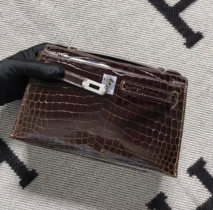 Hermès(爱马仕) Mini Kelly迷你凯莉 深咖啡色 银扣 22cm-拉尔森鳄鱼皮具定制 - 爱马仕包包官网 Hermès(爱马仕) Mini Kelly迷你凯莉 深咖啡色 银扣 22cm