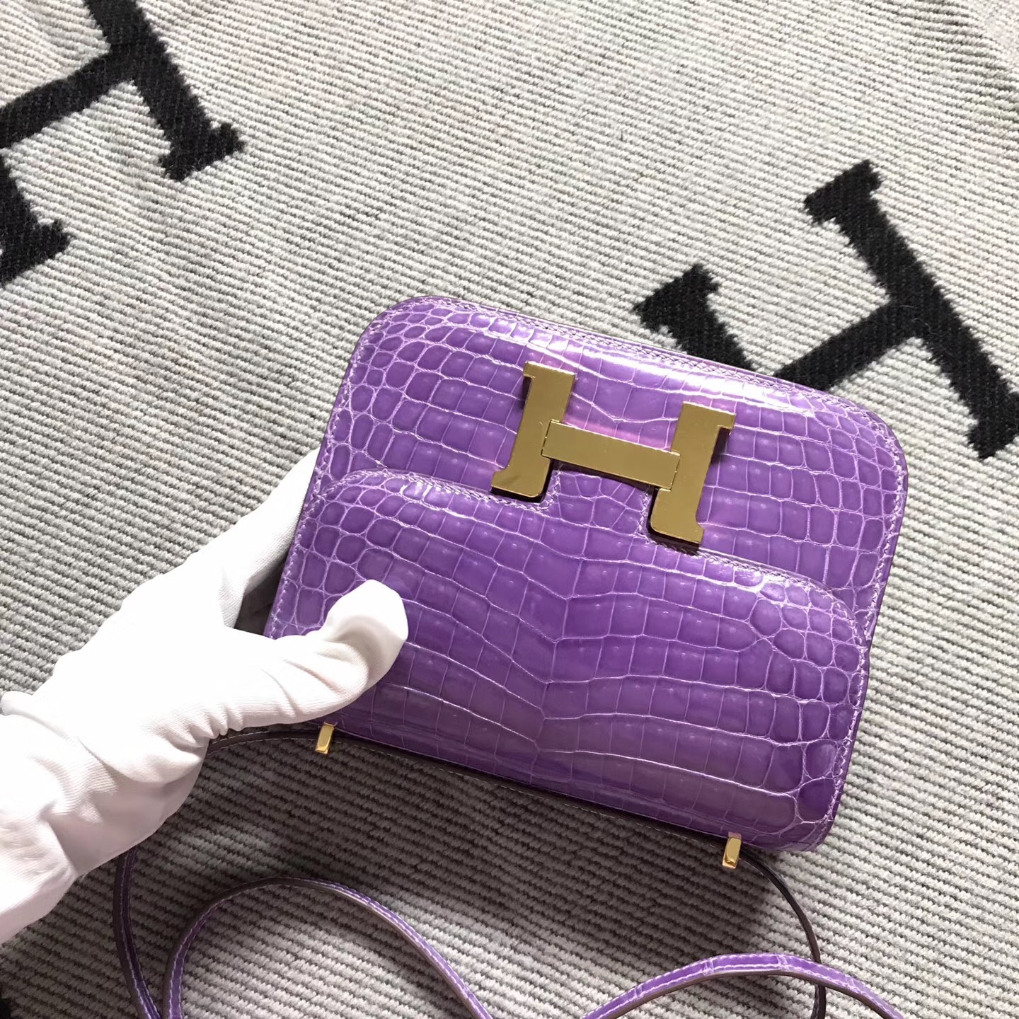 Hermes爱马仕 Constance 19 薰衣草紫 亮面 银扣