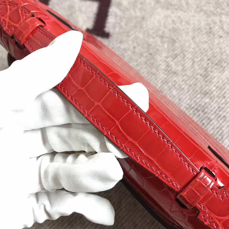 Hermès(爱马仕) Mini Kelly迷你凯莉 法拉利红 鳄鱼皮 金扣 22cm-拉尔森鳄鱼皮具定制 - 爱马仕包包官网 Hermès(爱马仕) Mini Kelly迷你凯莉 法拉利红 鳄鱼皮 金扣 22cm