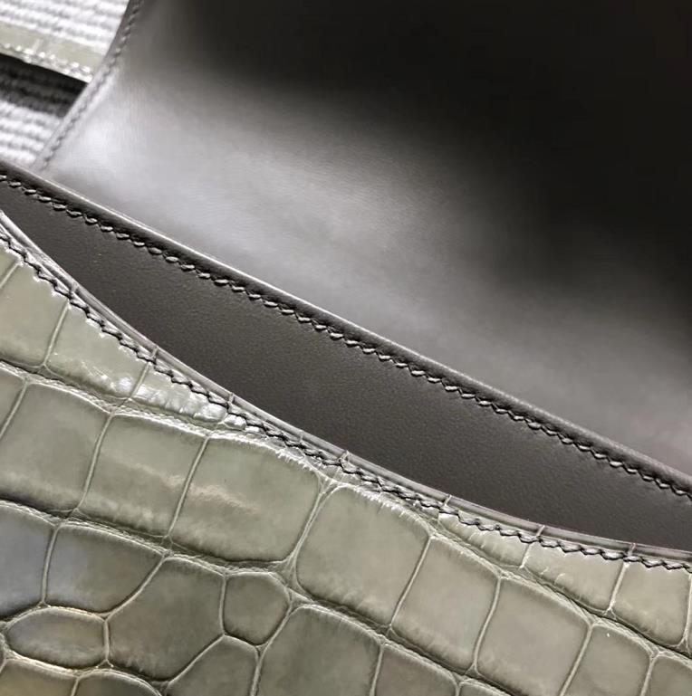 Hermes爱马仕 Constance 19 美洲斑鸠灰 原版皮 金扣-拉尔森鳄鱼皮具定制 - 爱马仕包包官网 Hermes爱马仕 Constance 19 美洲斑鸠灰 原版皮 金扣