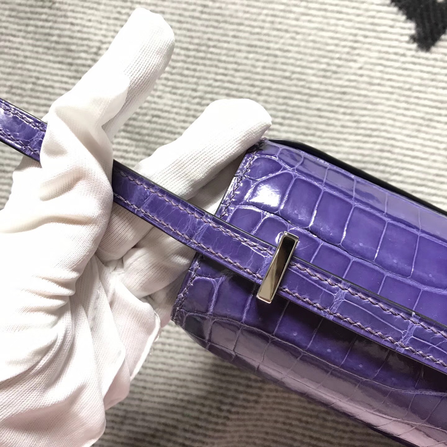 Hermes爱马仕 Constance 19 蓝紫色 亮面 银扣