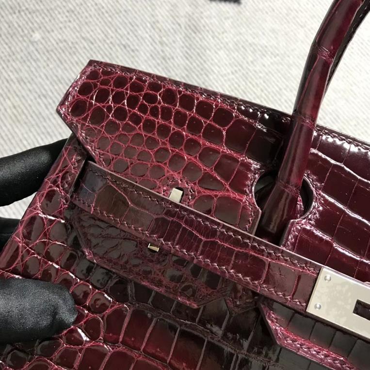 Hermès(爱马仕)Birkin 铂金包 湾鳄酒红 银扣 30cm-拉尔森鳄鱼皮具定制 - 爱马仕包包官网 Hermès(爱马仕)Birkin 铂金包 湾鳄酒红 银扣 30cm