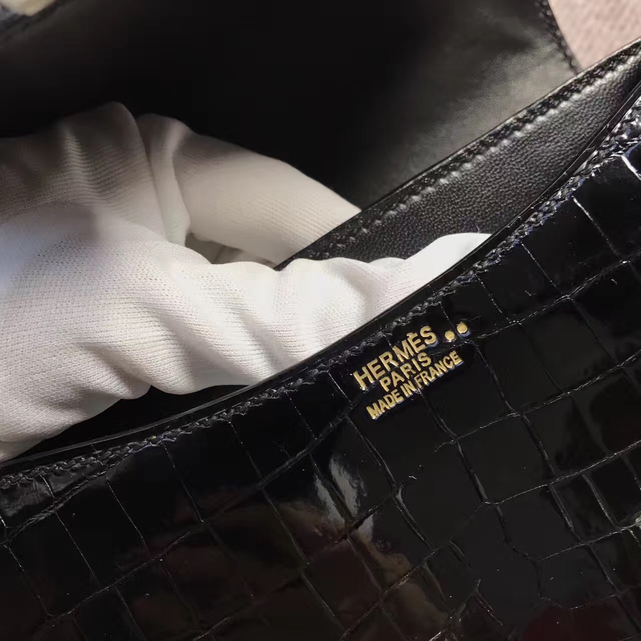 Hermes爱马仕 Constance 19 黑色 原版皮 金扣-拉尔森鳄鱼皮具定制 - 爱马仕包包官网 Hermes爱马仕 Constance 19 黑色 原版皮 金扣