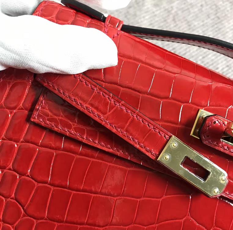 Hermès（爱马仕） Mini Kelly迷你凯莉 法拉利红 鳄鱼皮 金扣 22cm