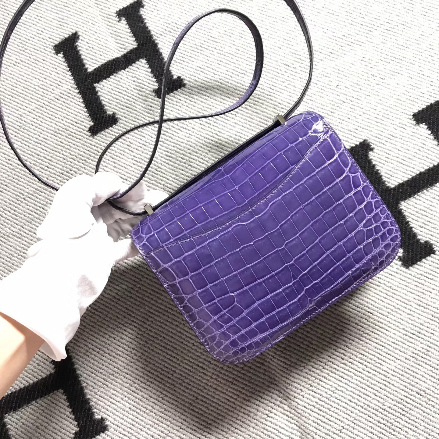 Hermes爱马仕 Constance 19 蓝紫色 亮面 银扣