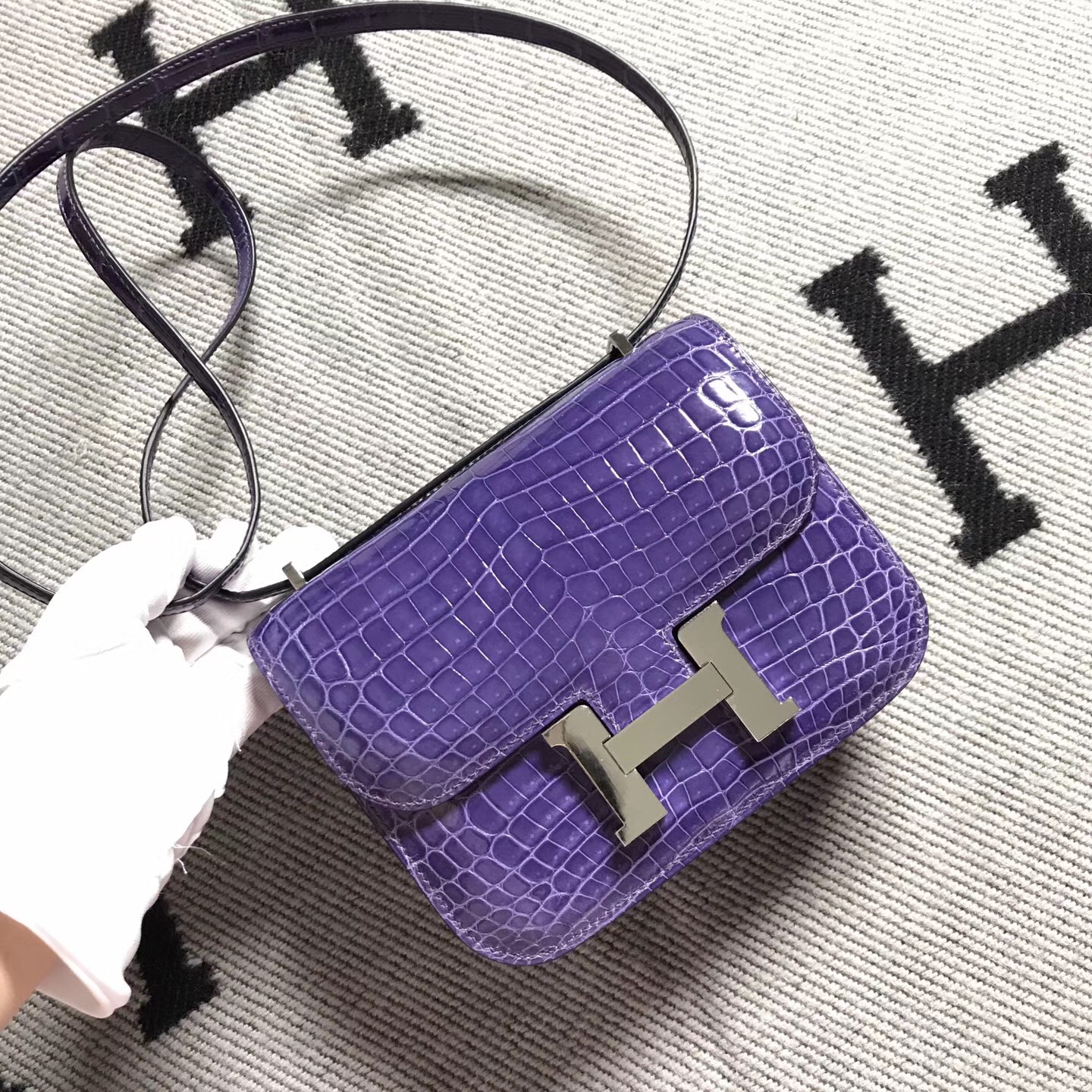 Hermes爱马仕 Constance 19 蓝紫色 亮面 银扣