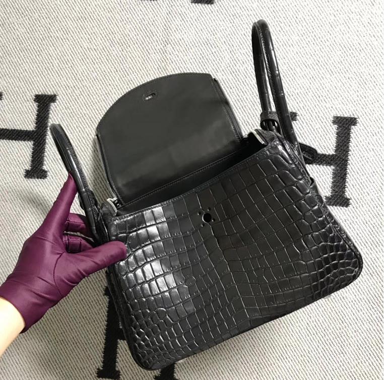 Hermes 爱马仕 雾面鳄鱼皮 Lindy 26CM 琳迪包 黑色银扣-拉尔森鳄鱼皮具定制 - 爱马仕包包官网 Hermes 爱马仕 雾面鳄鱼皮 Lindy 26CM 琳迪包 黑色银扣