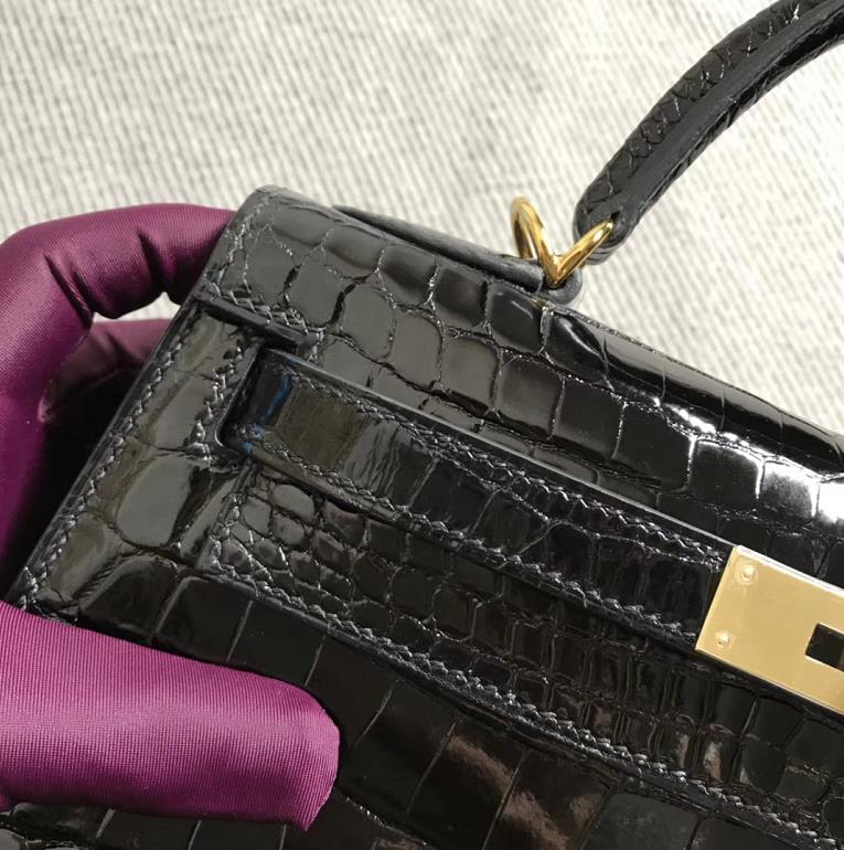 Hermès（爱马仕） Kelly凯莉包 黑色 金扣 28cm