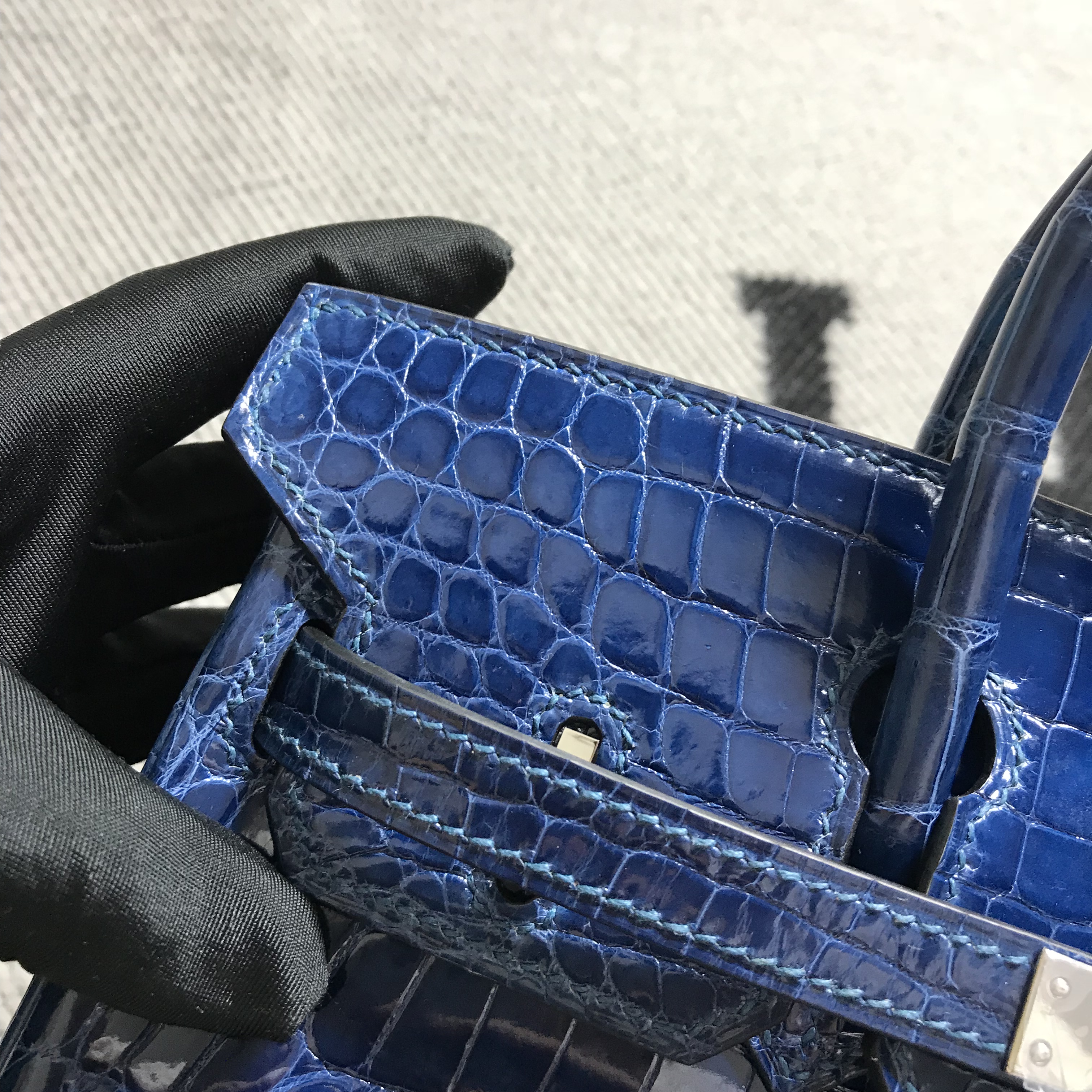 Hermès(爱马仕)Birkin 铂金包 宝蓝色 银扣 25cm-拉尔森鳄鱼皮具定制 - 爱马仕包包官网 Hermès(爱马仕)Birkin 铂金包 宝蓝色 银扣 25cm
