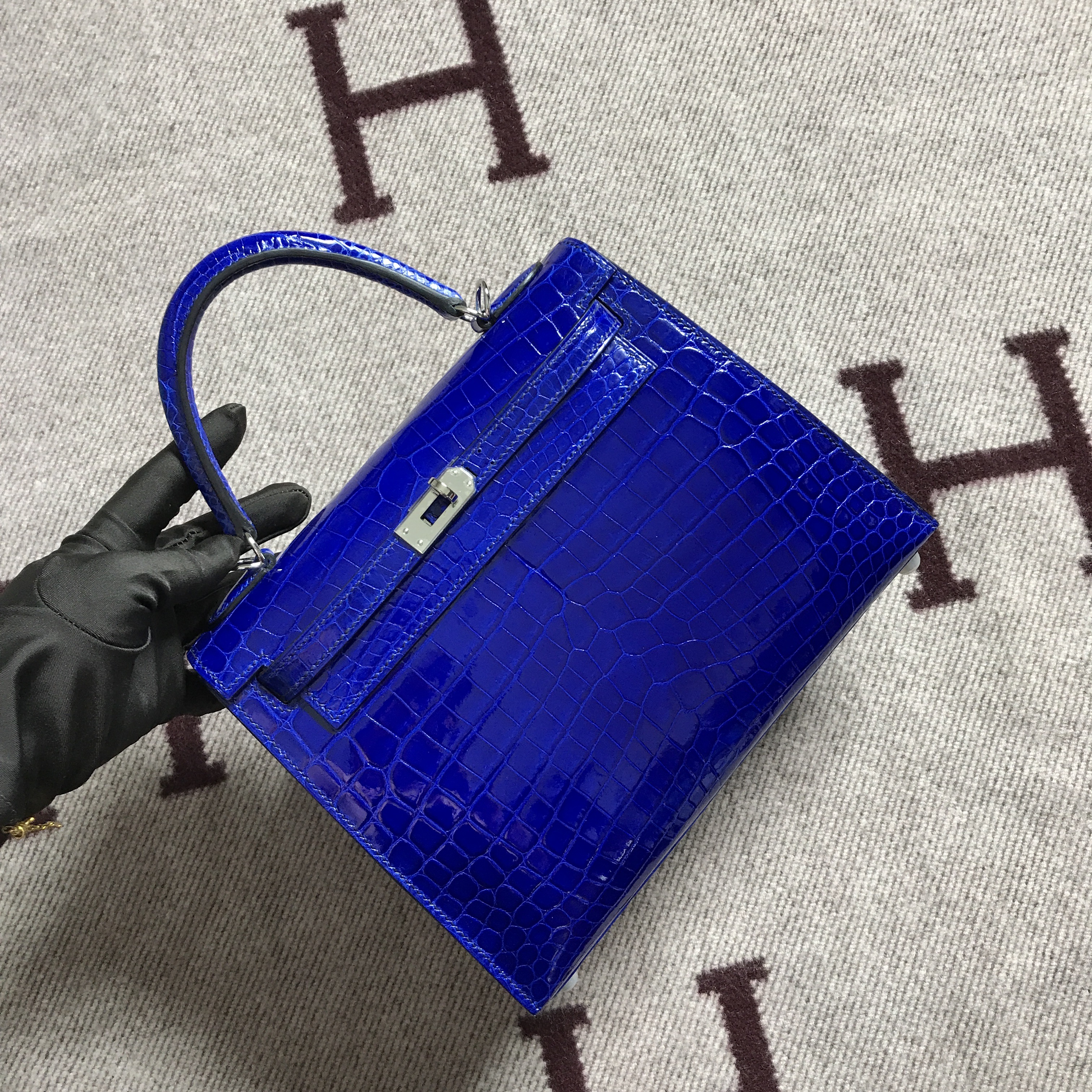 Hermès（爱马仕） Kelly 凯莉包 电光蓝 银扣 25cm