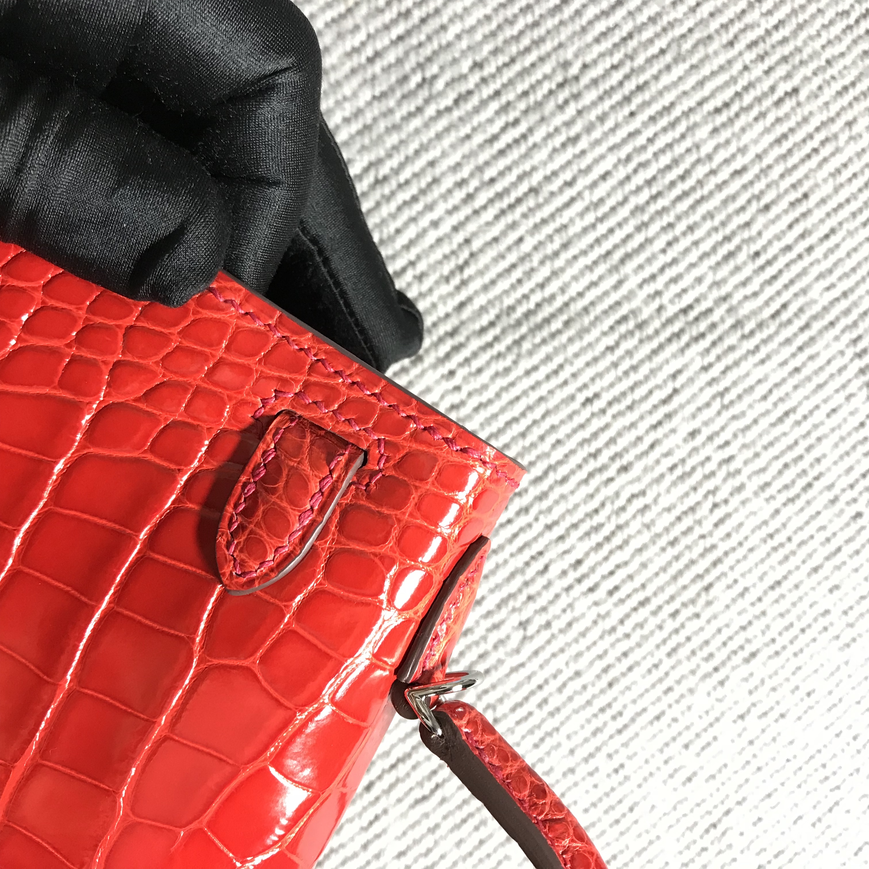 Hermès（爱马仕） Mini Kelly迷你凯莉 法拉利红 银扣 2代