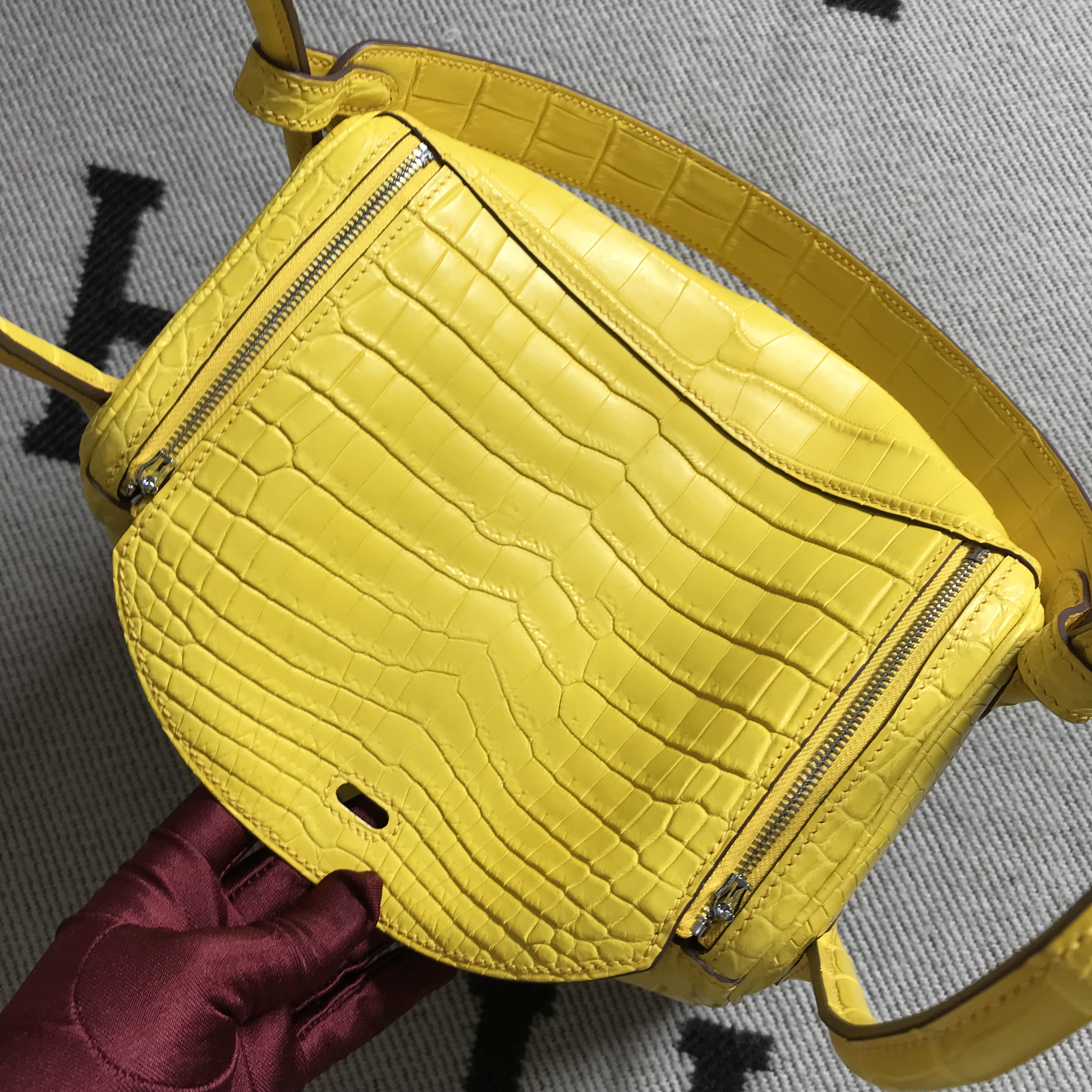 Hermès（爱马仕）新款 Lindy 琳迪包 柠檬黄 银扣 26cm