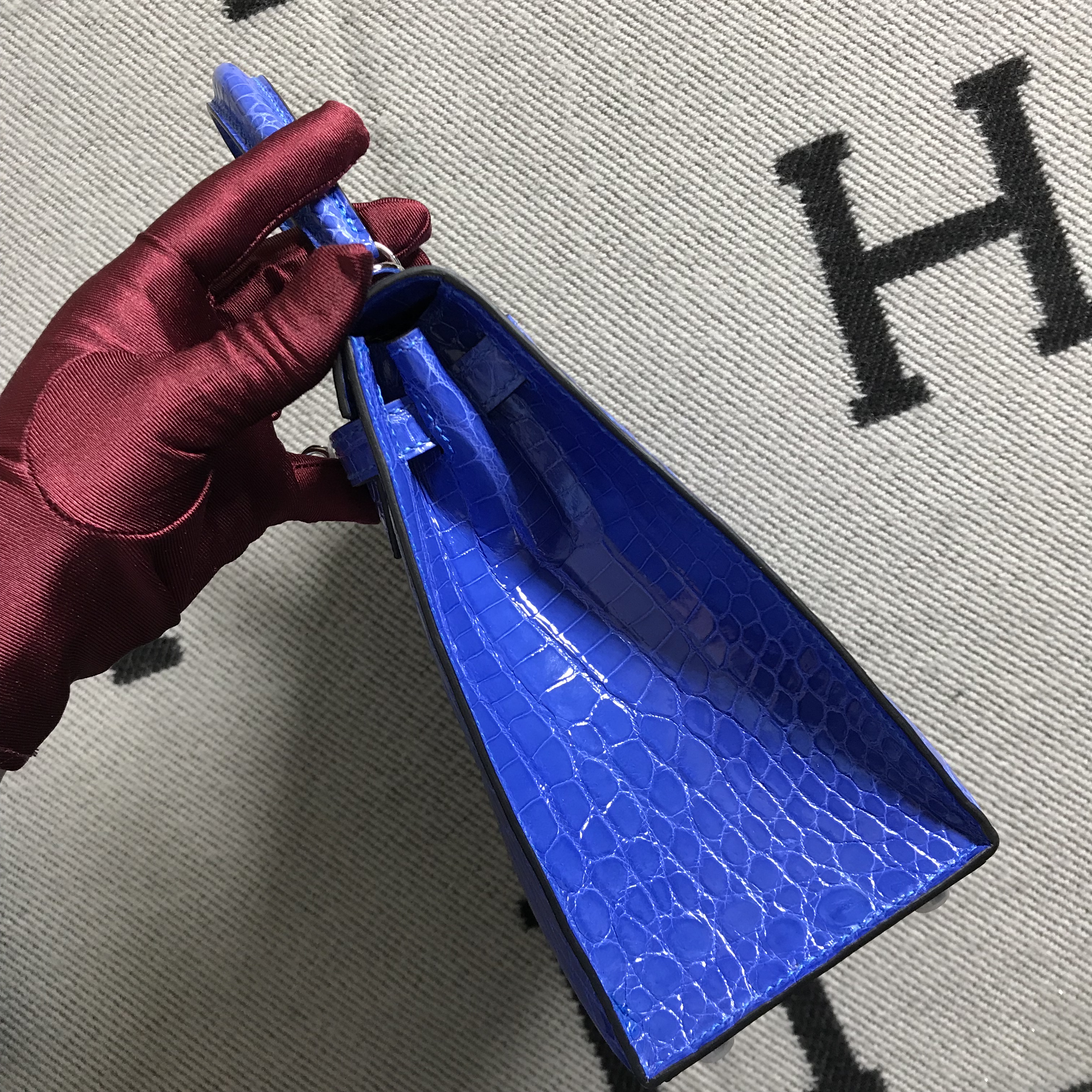 Hermès（爱马仕）Kelly 凯莉包 电光蓝 银扣 25cm