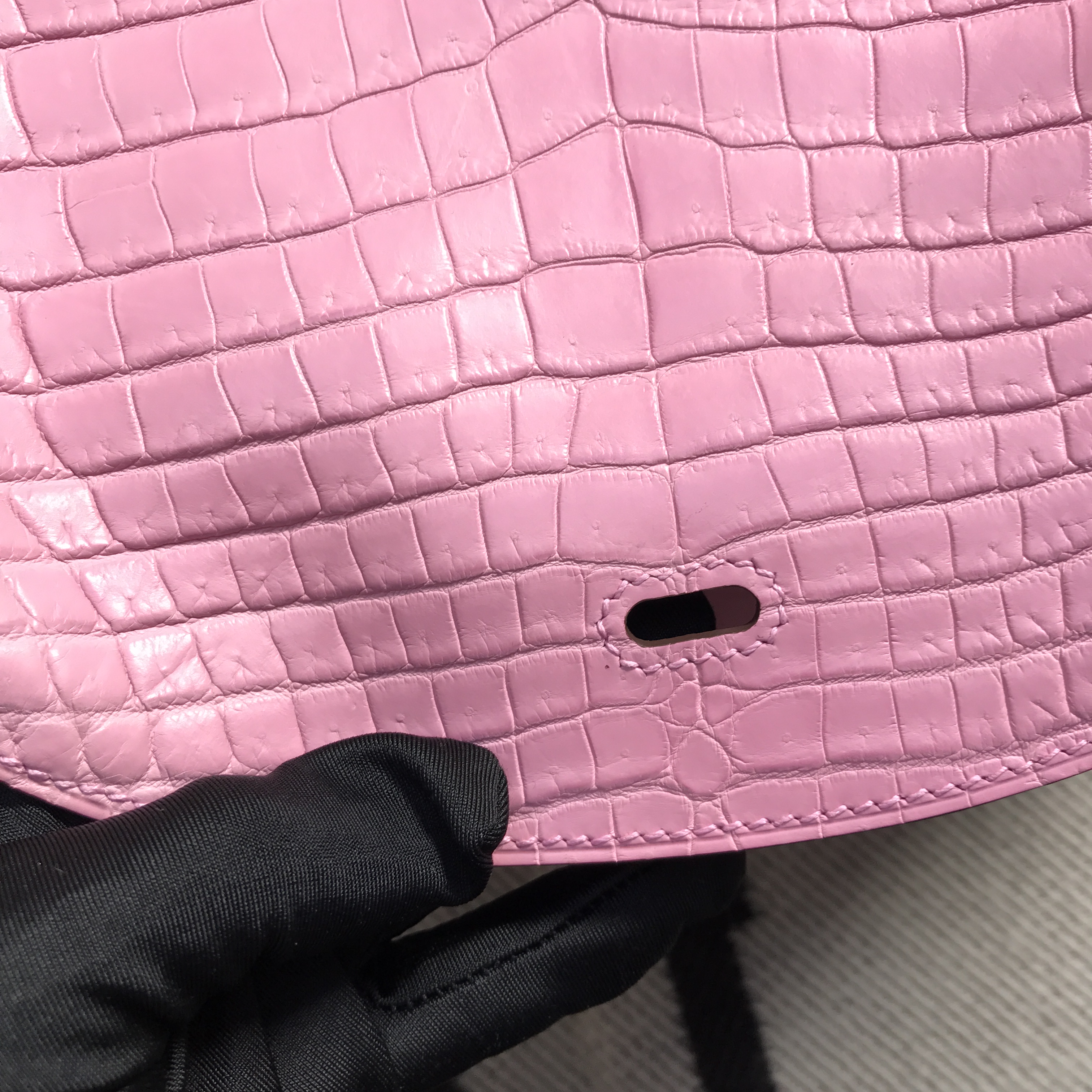 Hermès（爱马仕）新款 Lindy 琳迪包 樱花粉 银扣 30cm