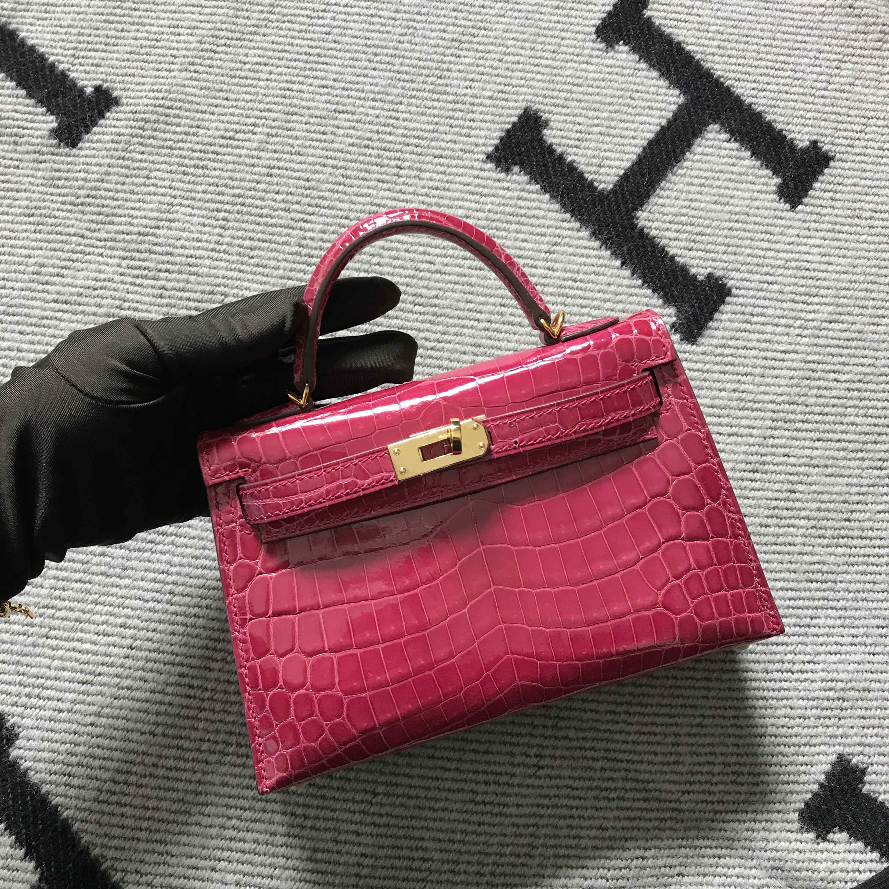 Hermès（爱马仕） Mini Kelly迷你凯莉 胭脂红 金扣 2代