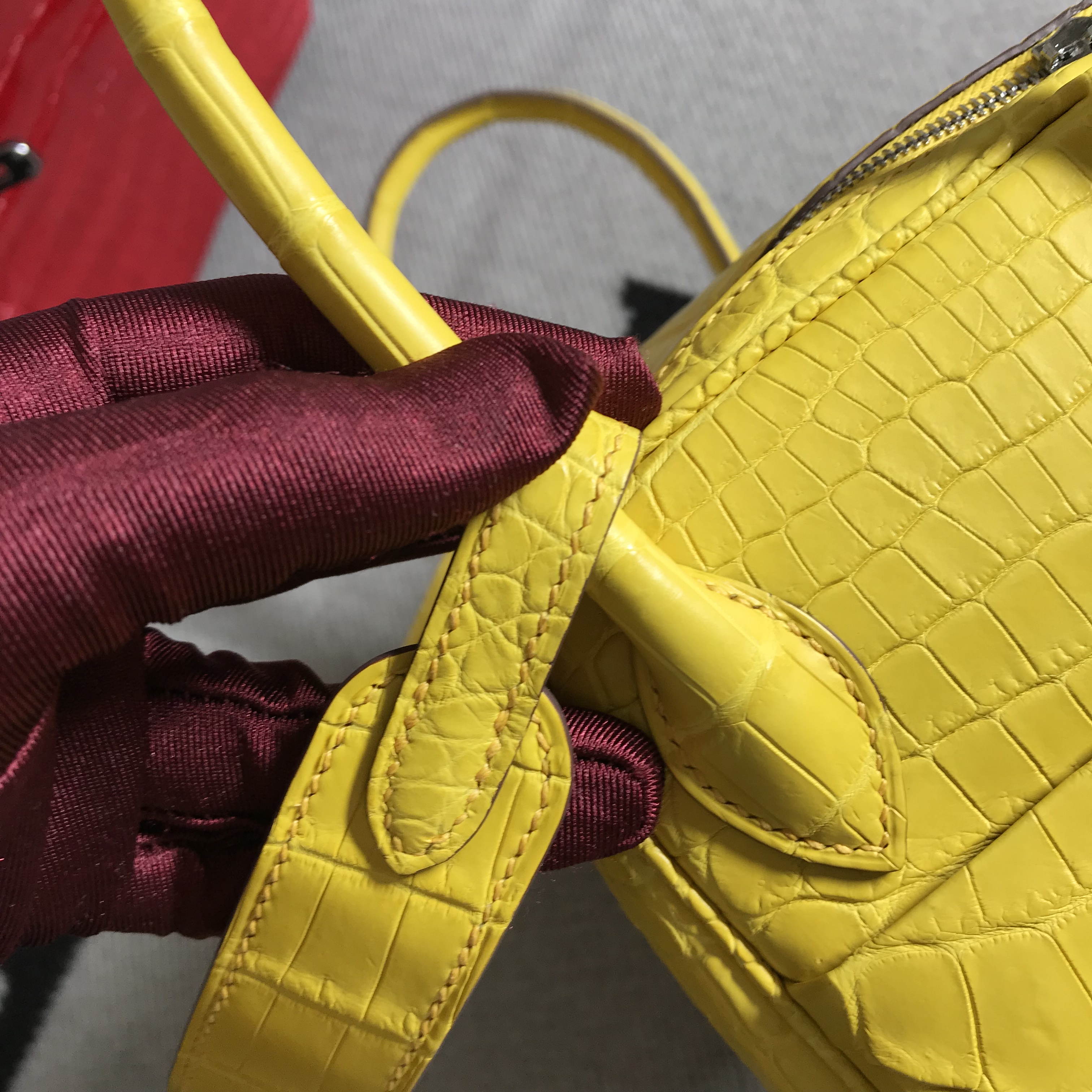 Hermès（爱马仕）新款 Lindy 琳迪包 柠檬黄 银扣 26cm