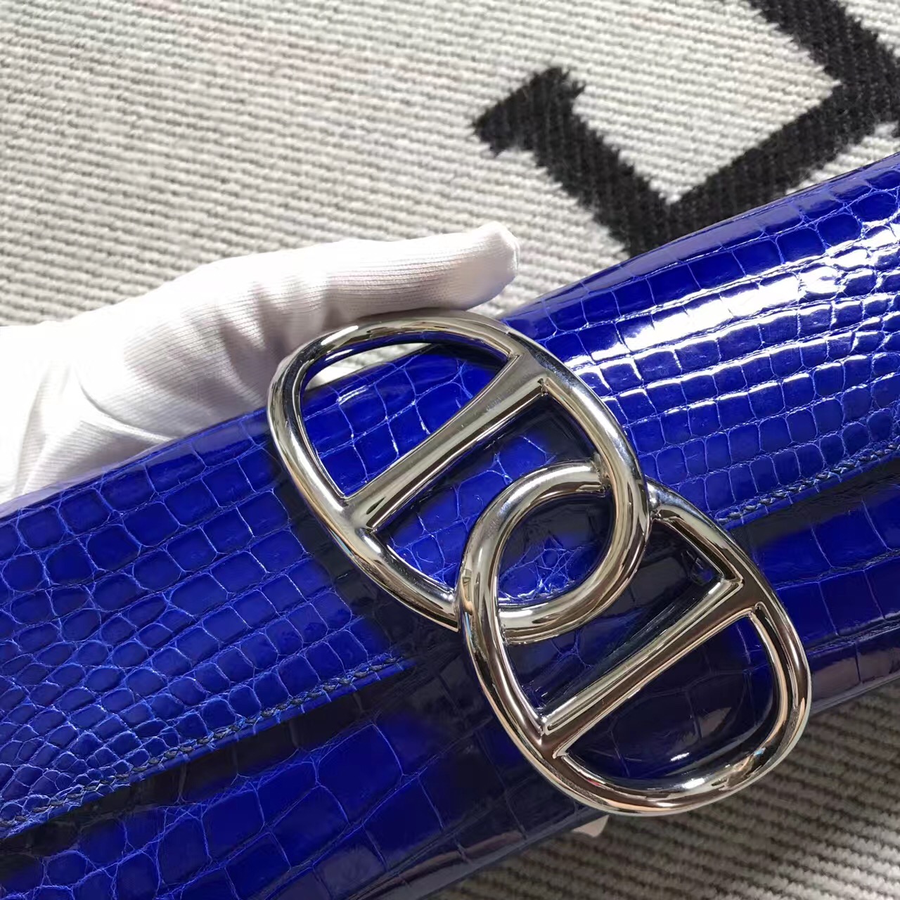 Hermès（爱马仕）猪鼻手包egee 鳄鱼亚光 电光蓝 银扣
