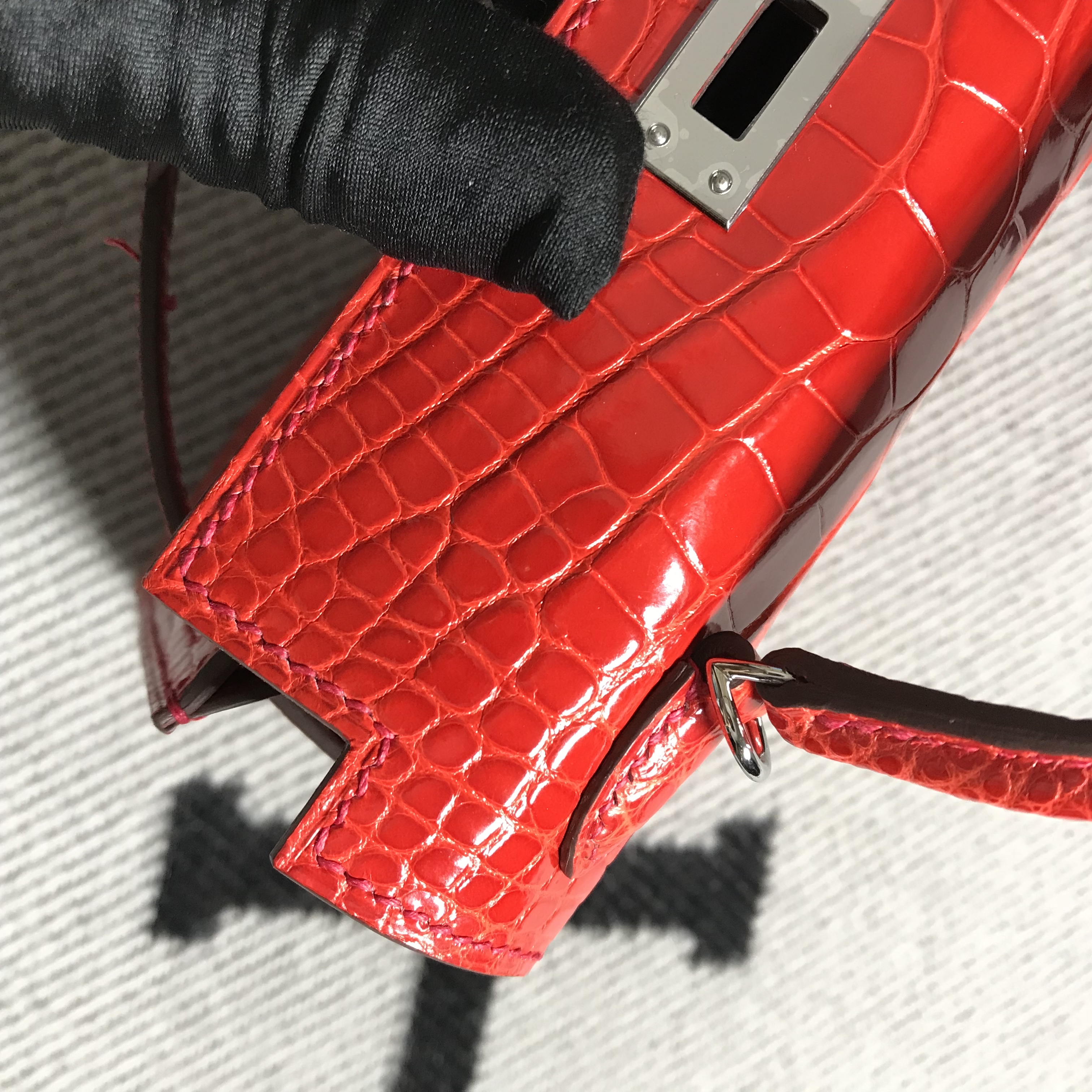 Hermès（爱马仕） Mini Kelly迷你凯莉 法拉利红 银扣 2代