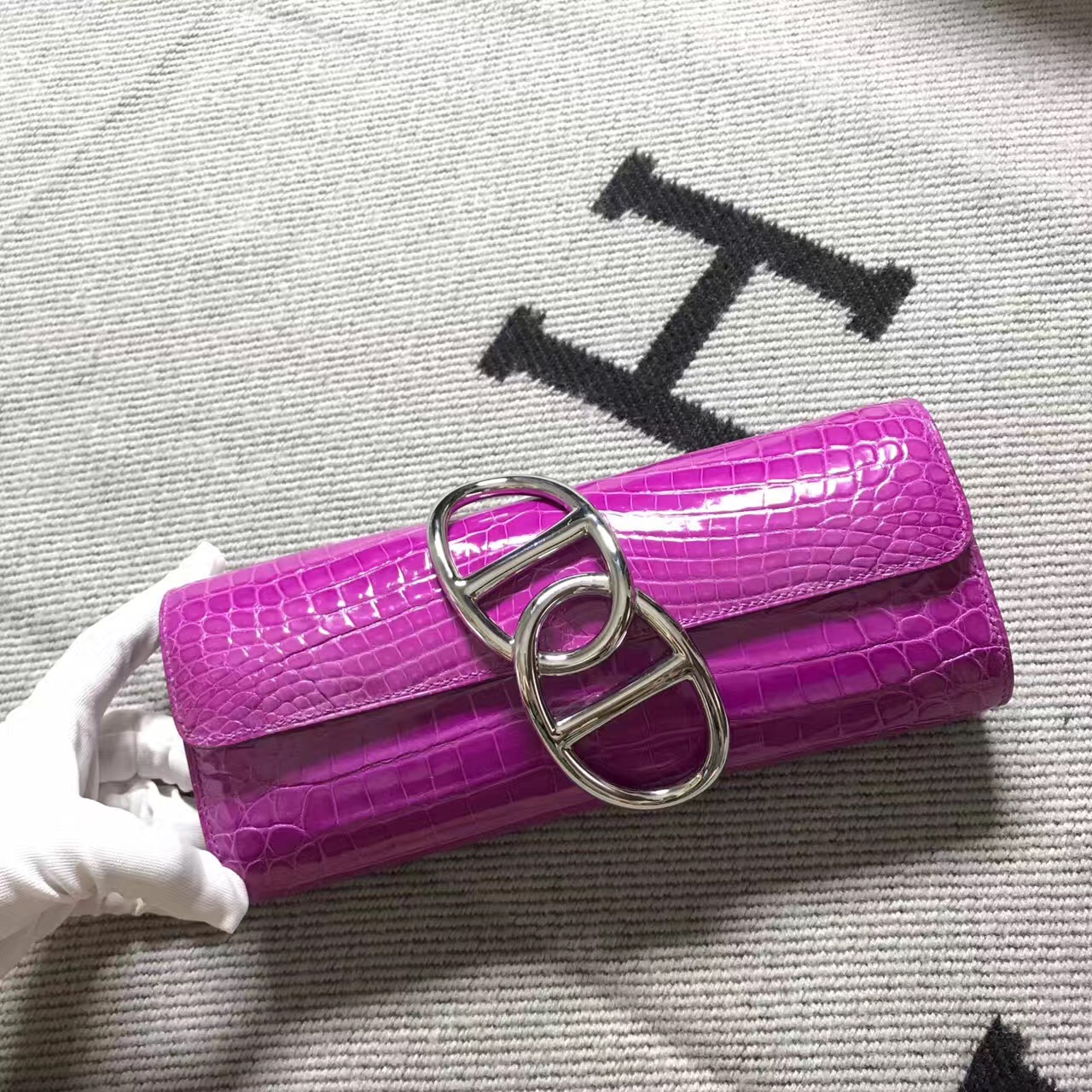 Hermès（爱马仕）猪鼻手包egee 鳄鱼亚光 桃红色 银扣