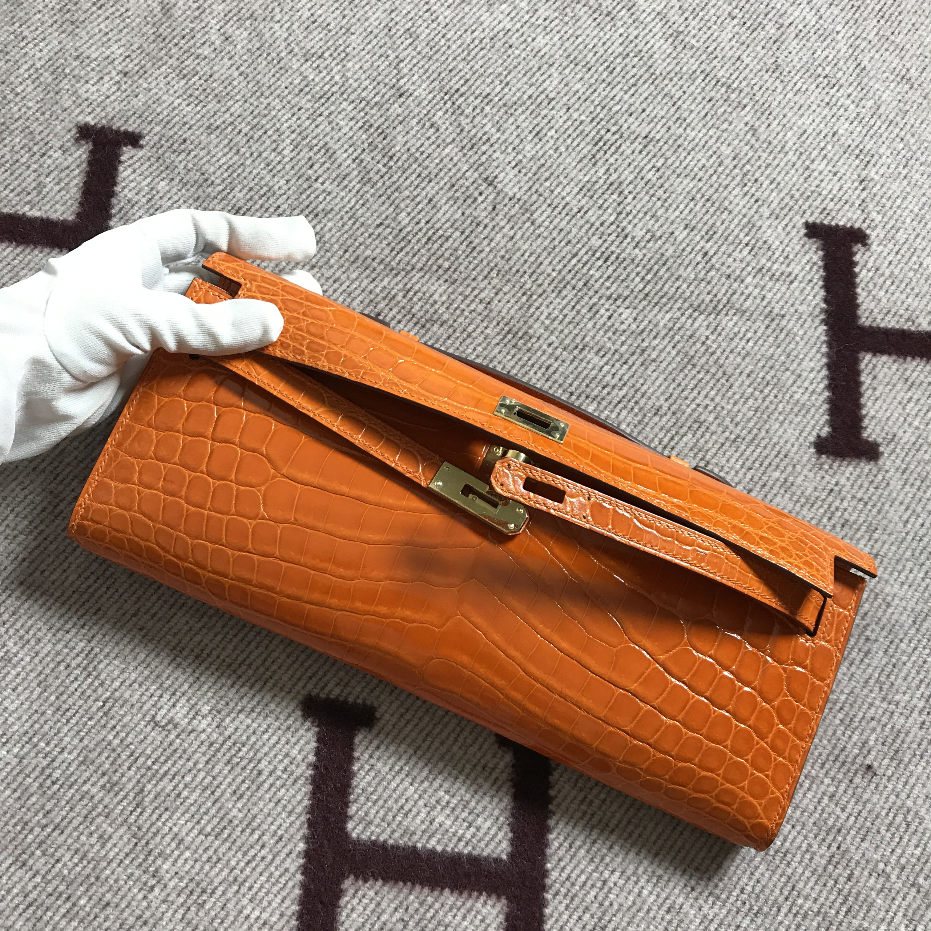 Hermès（爱马仕）Kelly Cut手包 橙色 金扣 2代