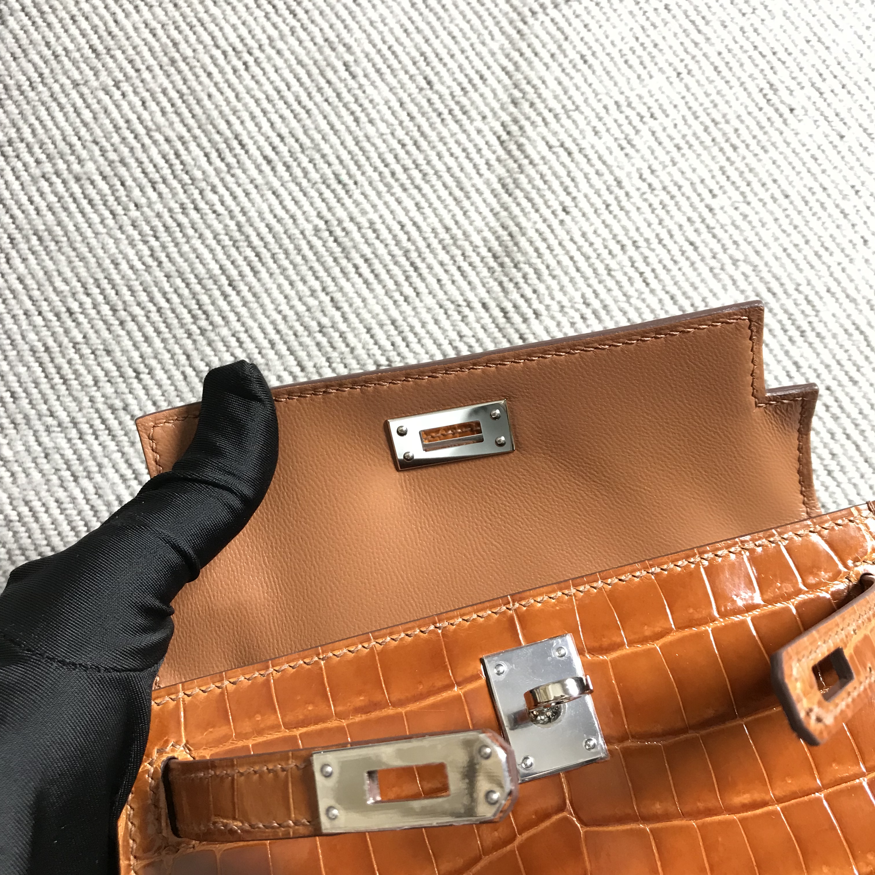 Hermès（爱马仕） Mini Kelly迷你凯莉 土黄色 银扣 2代