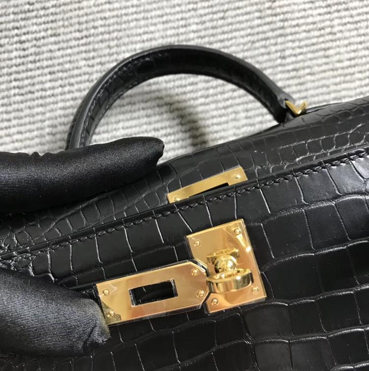 Hermès（爱马仕） Mini Kelly迷你凯莉 美洲黑雾面 金扣 2代
