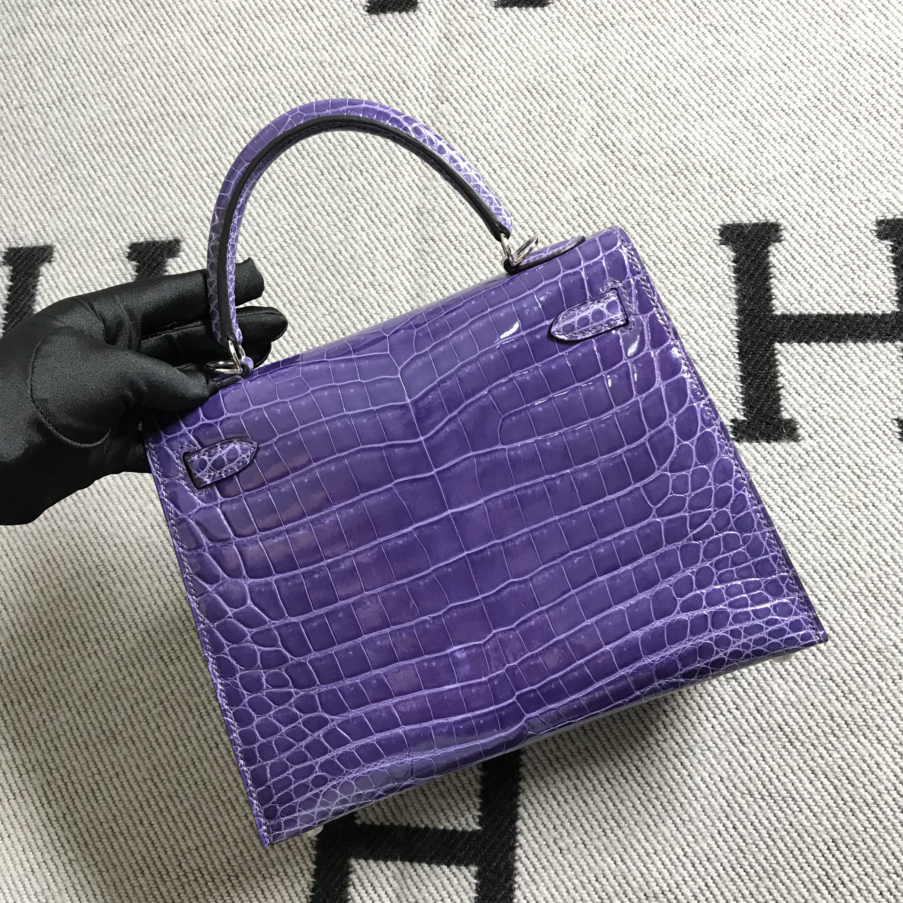 Hermès(爱马仕)Kelly 凯莉包 水晶紫 银扣 25cm-拉尔森鳄鱼皮具定制 - 爱马仕包包官网 Hermès(爱马仕)Kelly 凯莉包 水晶紫 银扣 25cm