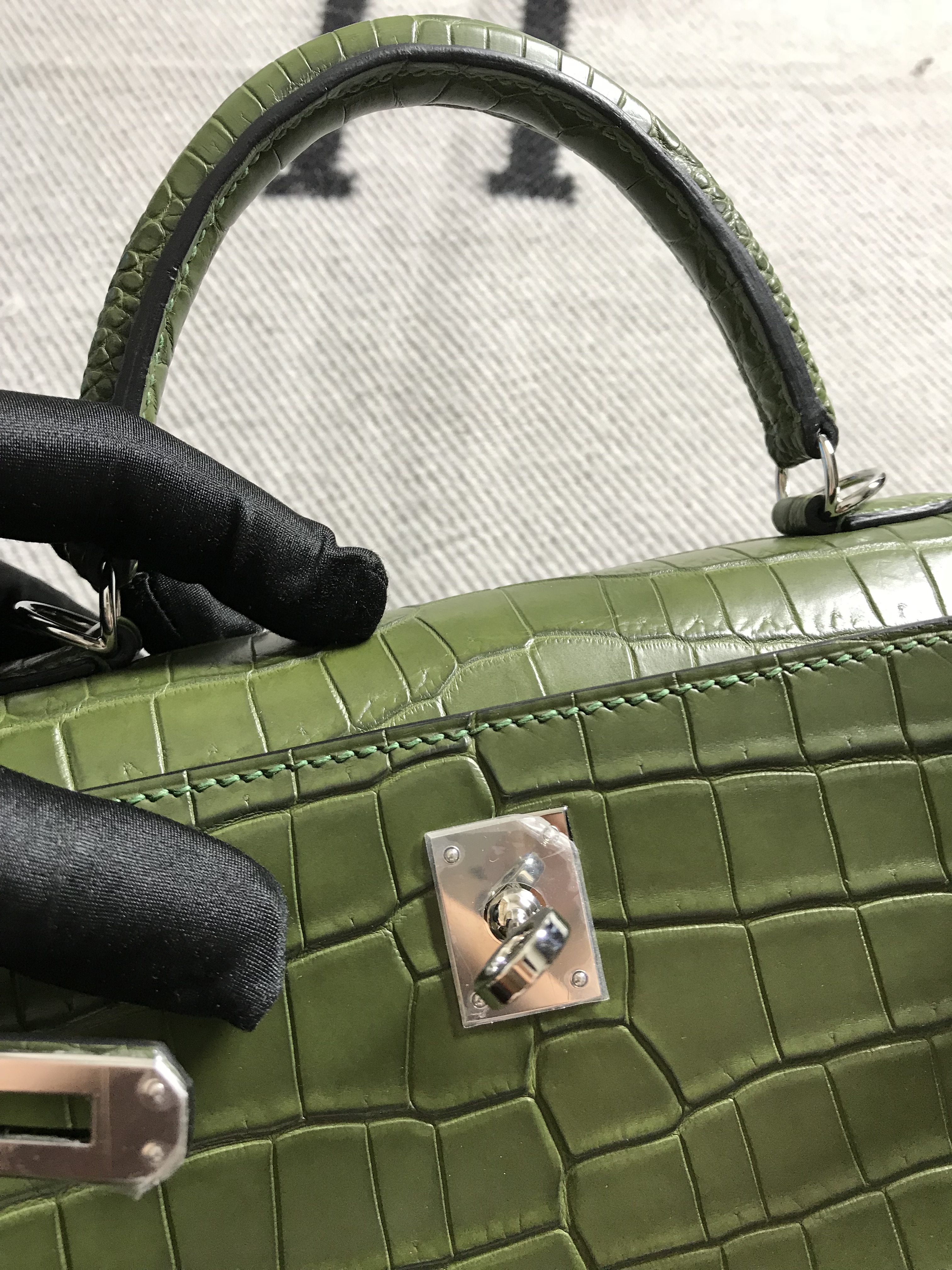 Hermès（爱马仕）Kelly 凯莉包 森林绿 雾面 银扣 25cm