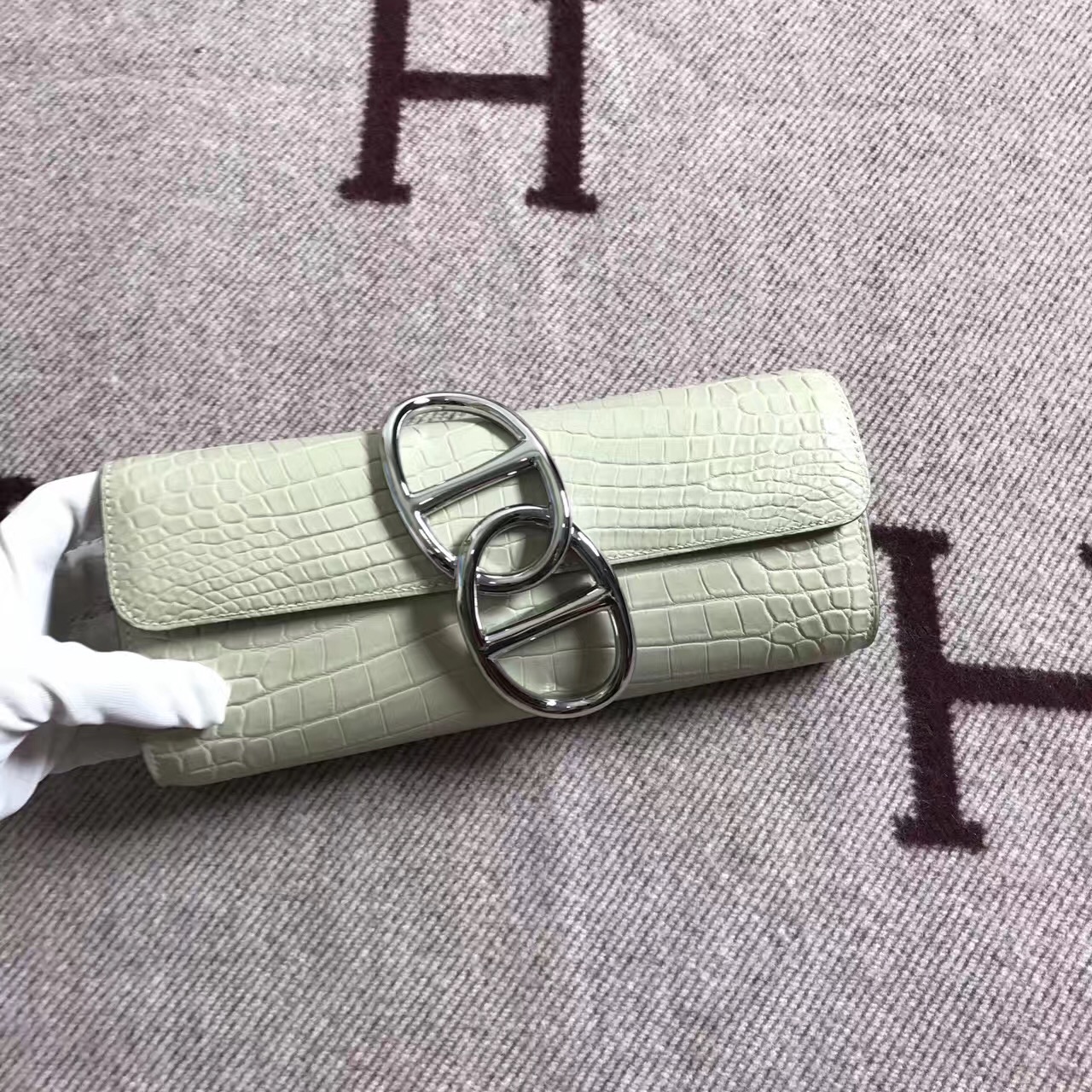 Hermès（爱马仕）猪鼻手包egee 鳄鱼亚光 米灰 银扣