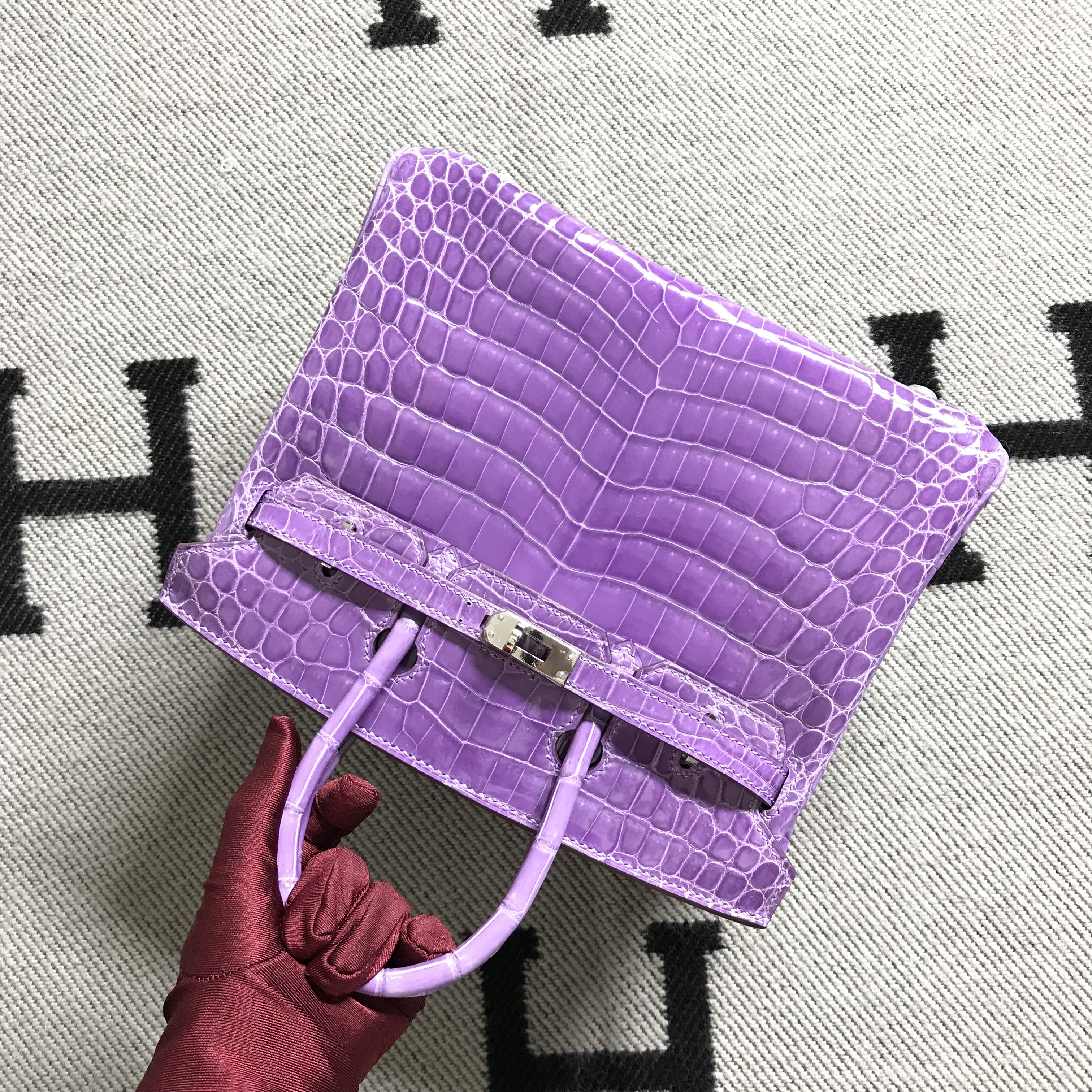 Hermès(爱马仕)Birkin 铂金包 薰衣草紫 银扣 25cm-拉尔森鳄鱼皮具定制 - 爱马仕包包官网 Hermès(爱马仕)Birkin 铂金包 薰衣草紫 银扣 25cm