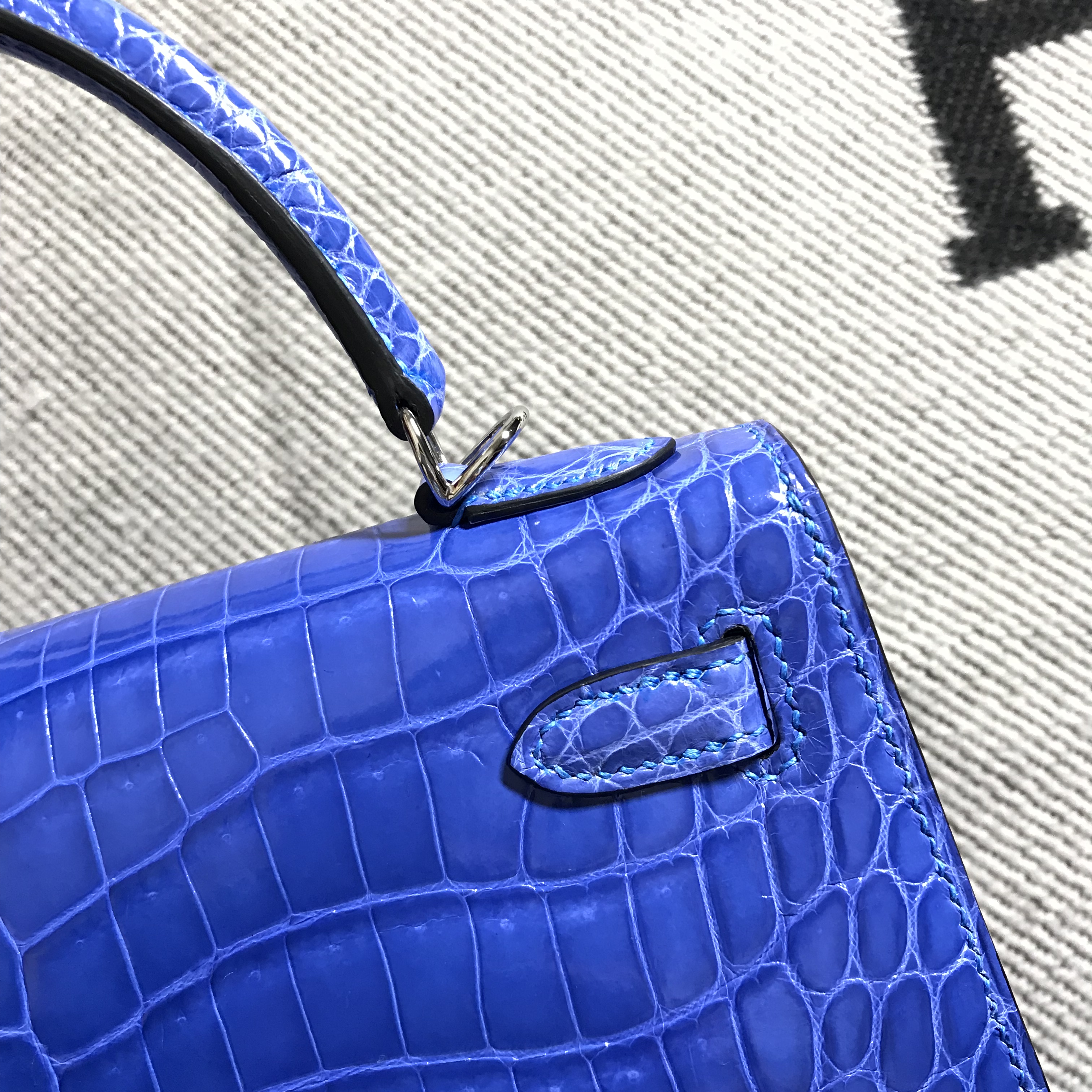 Hermès（爱马仕）Kelly 凯莉包 电光蓝 银扣 25cm