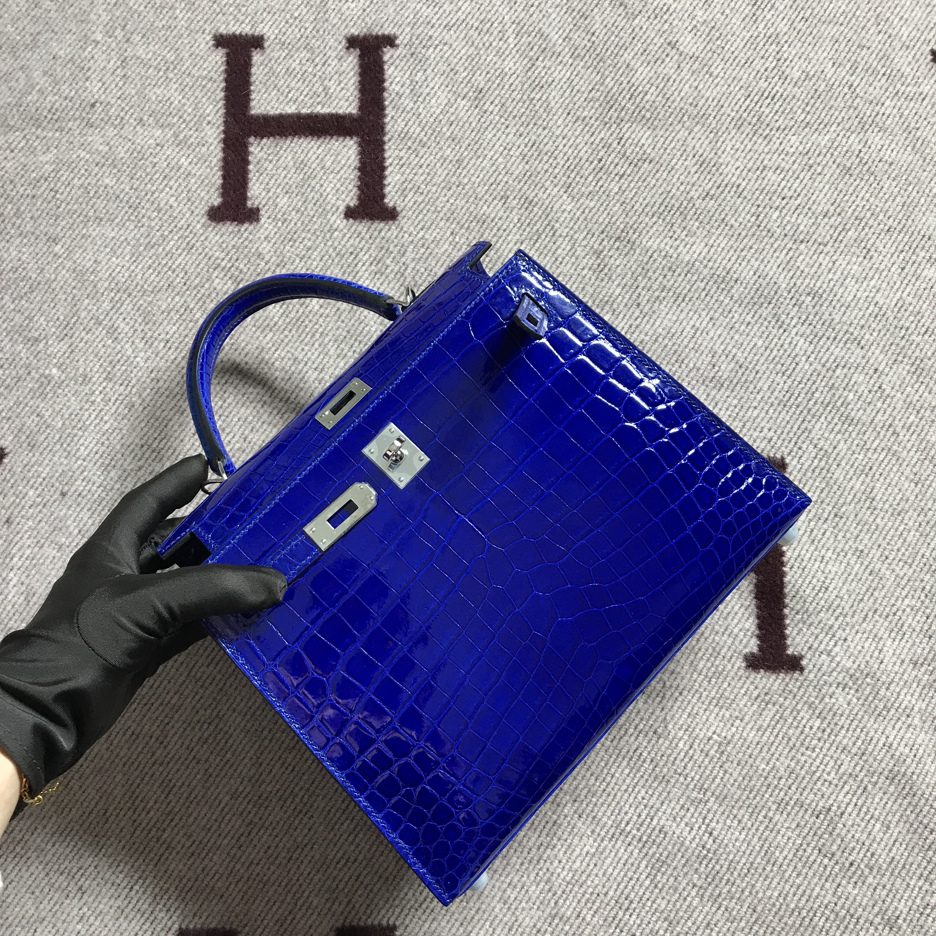 Hermès（爱马仕） Kelly 凯莉包 电光蓝 银扣 25cm