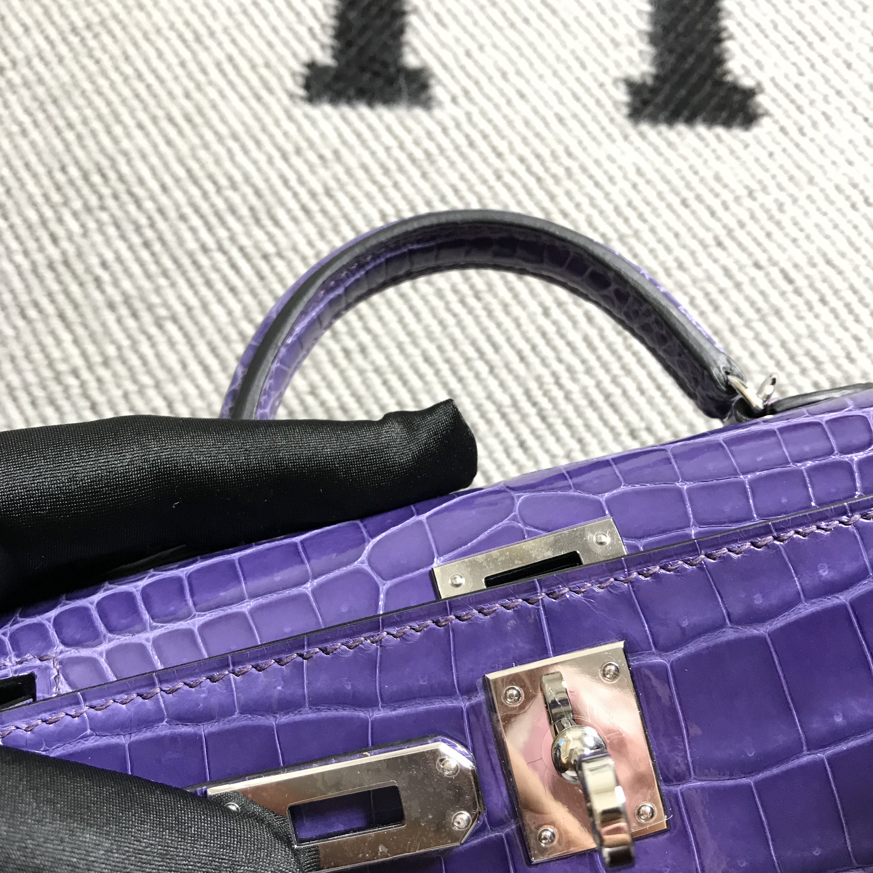Hermès（爱马仕） Mini Kelly迷你凯莉 水晶紫 银扣 2代