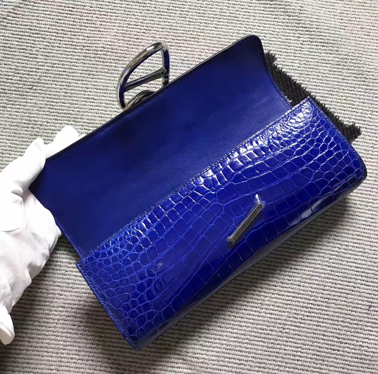 Hermès（爱马仕）猪鼻手包egee 鳄鱼亚光 电光蓝 银扣